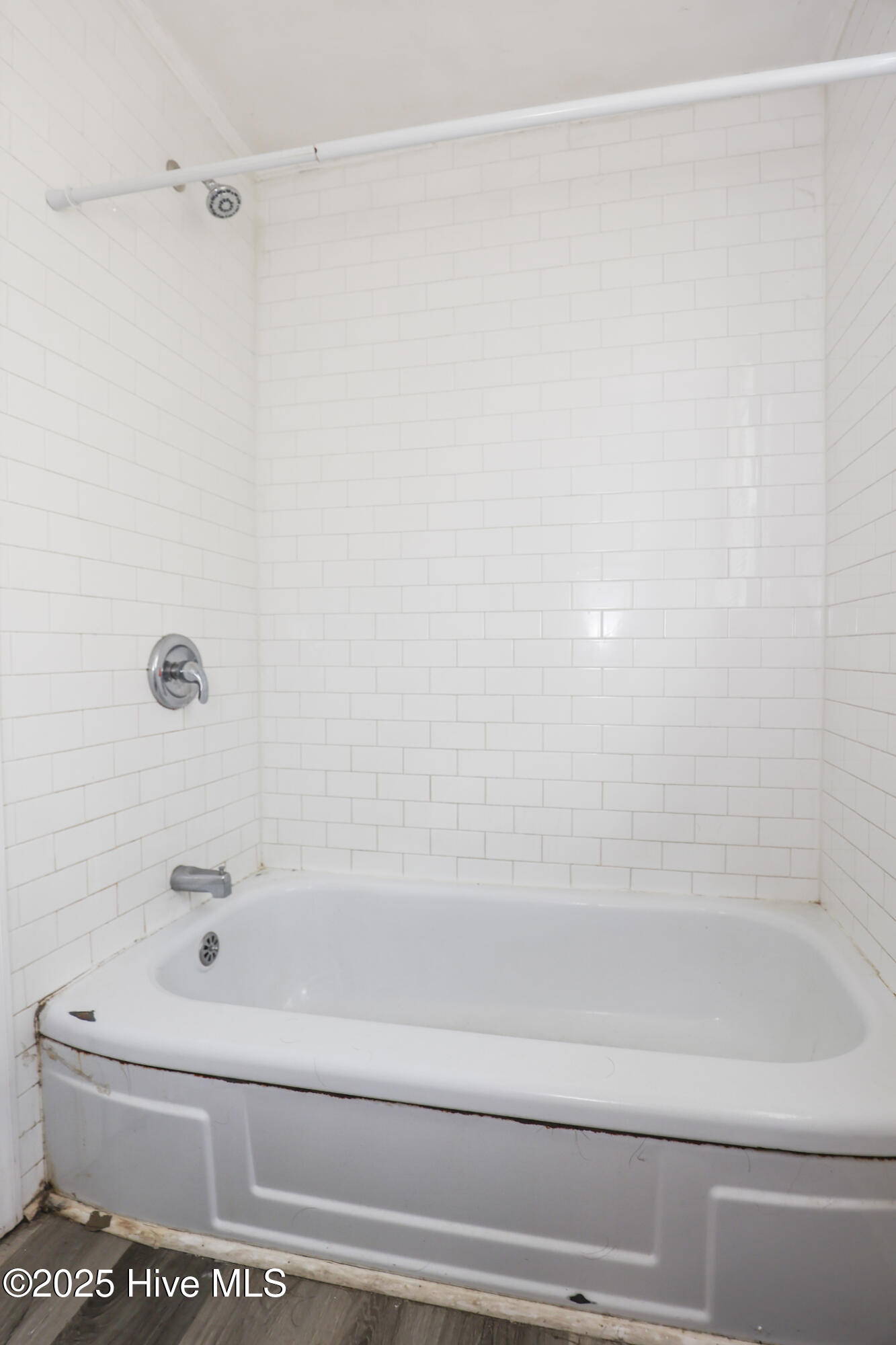 100522187 | Photo 46