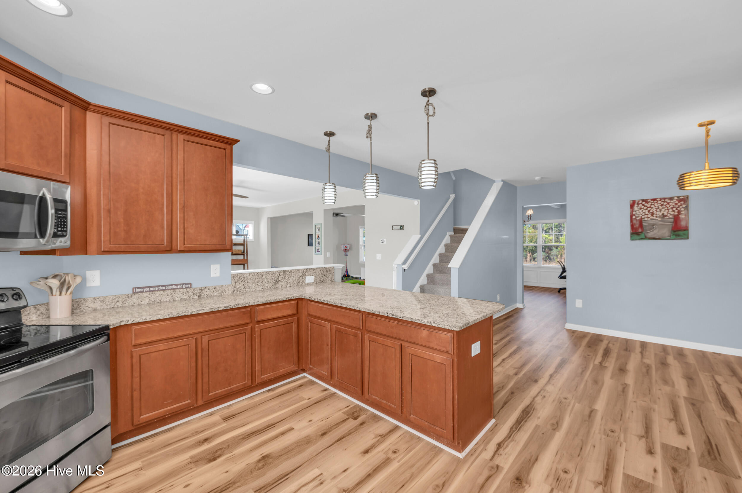 100550798 | Photo 16