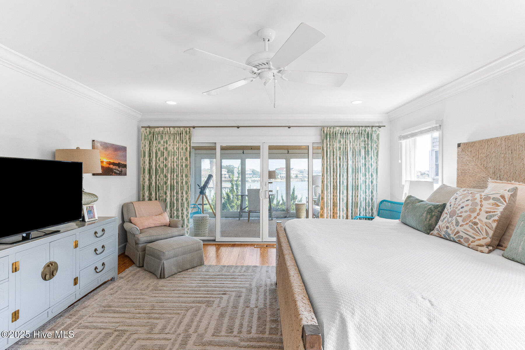 100535547 | Photo 11