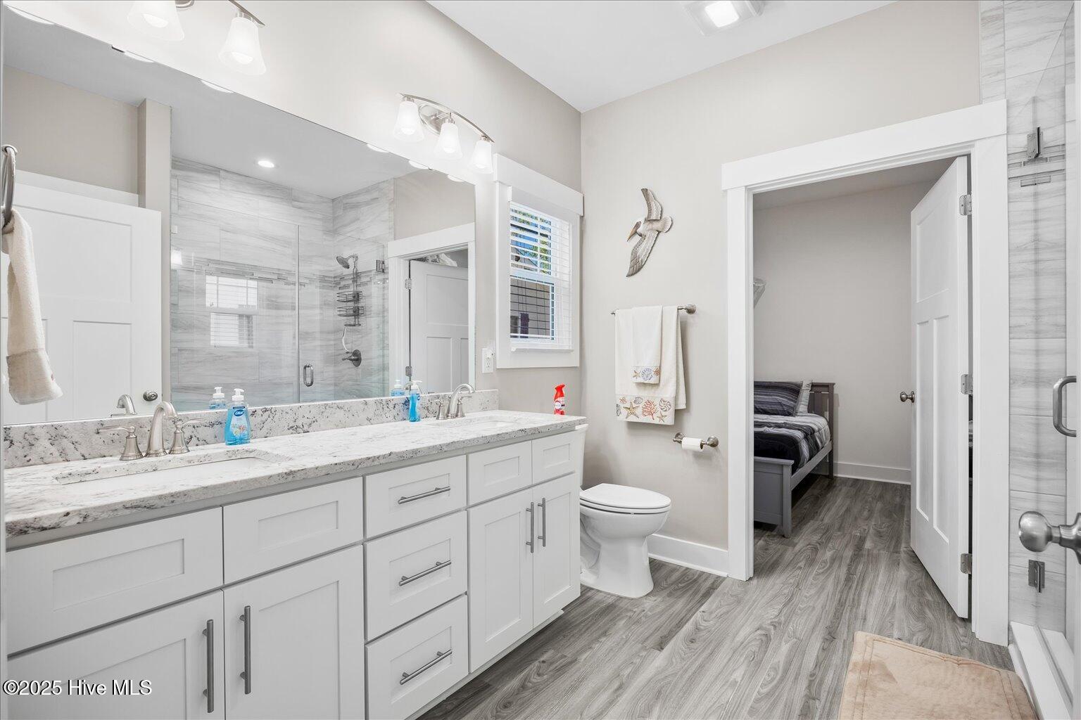 100528541 | Photo 37