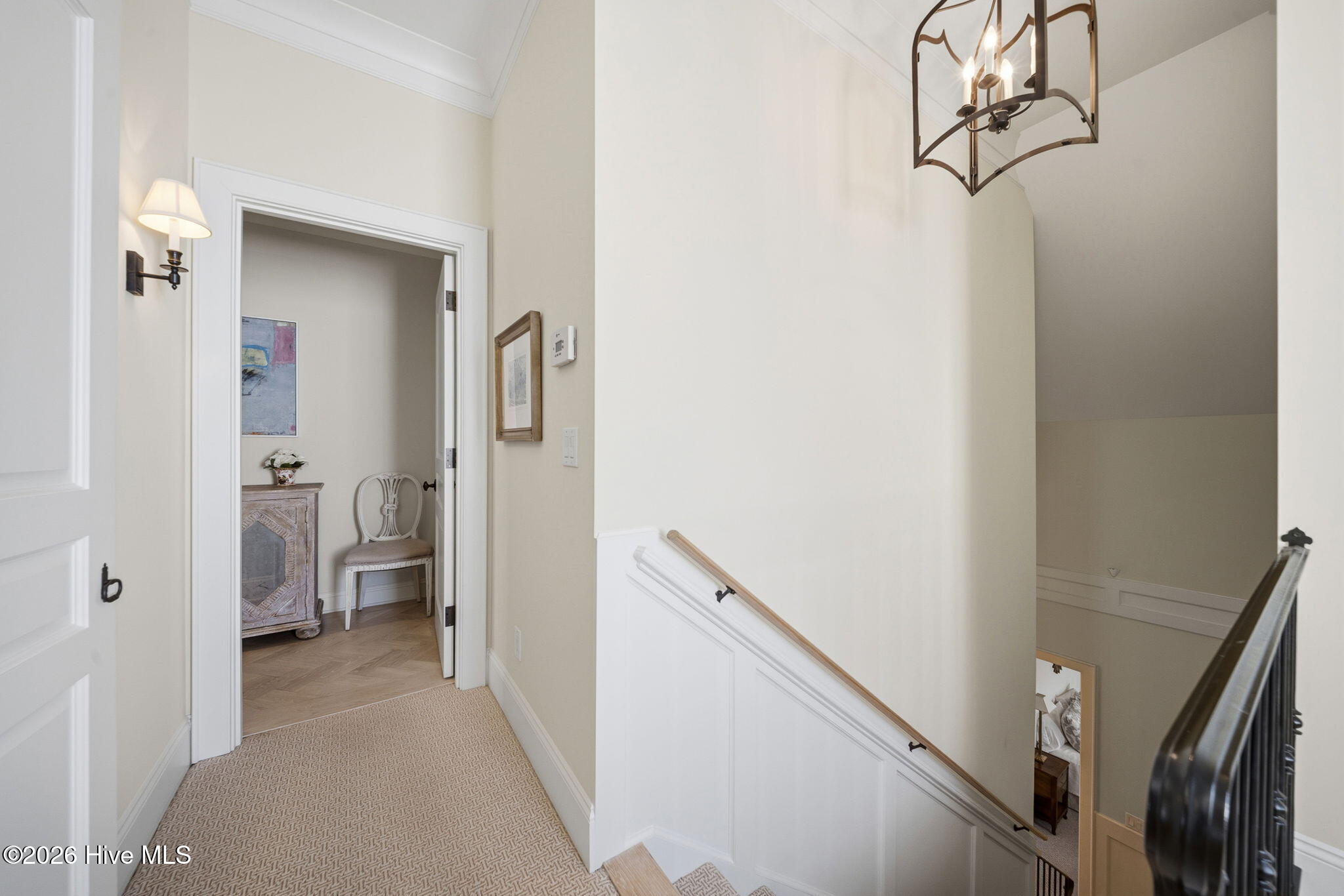 100570583 | Photo 36