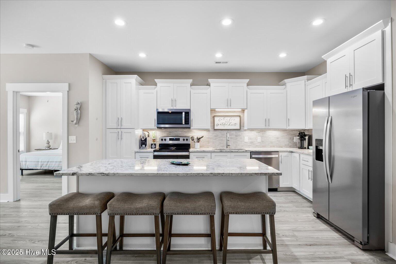 100528541 | Photo 21