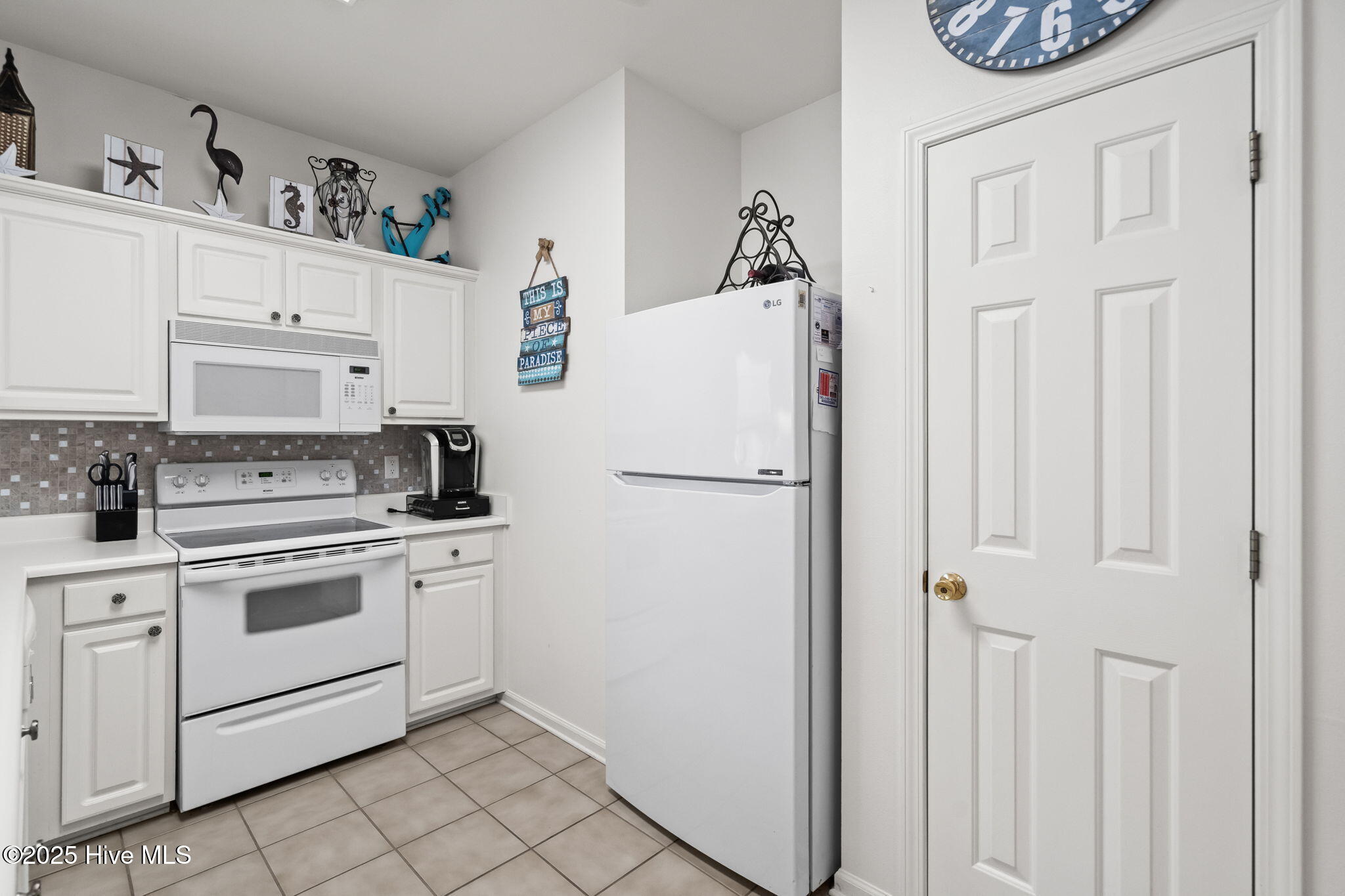 100524057 | Photo 14