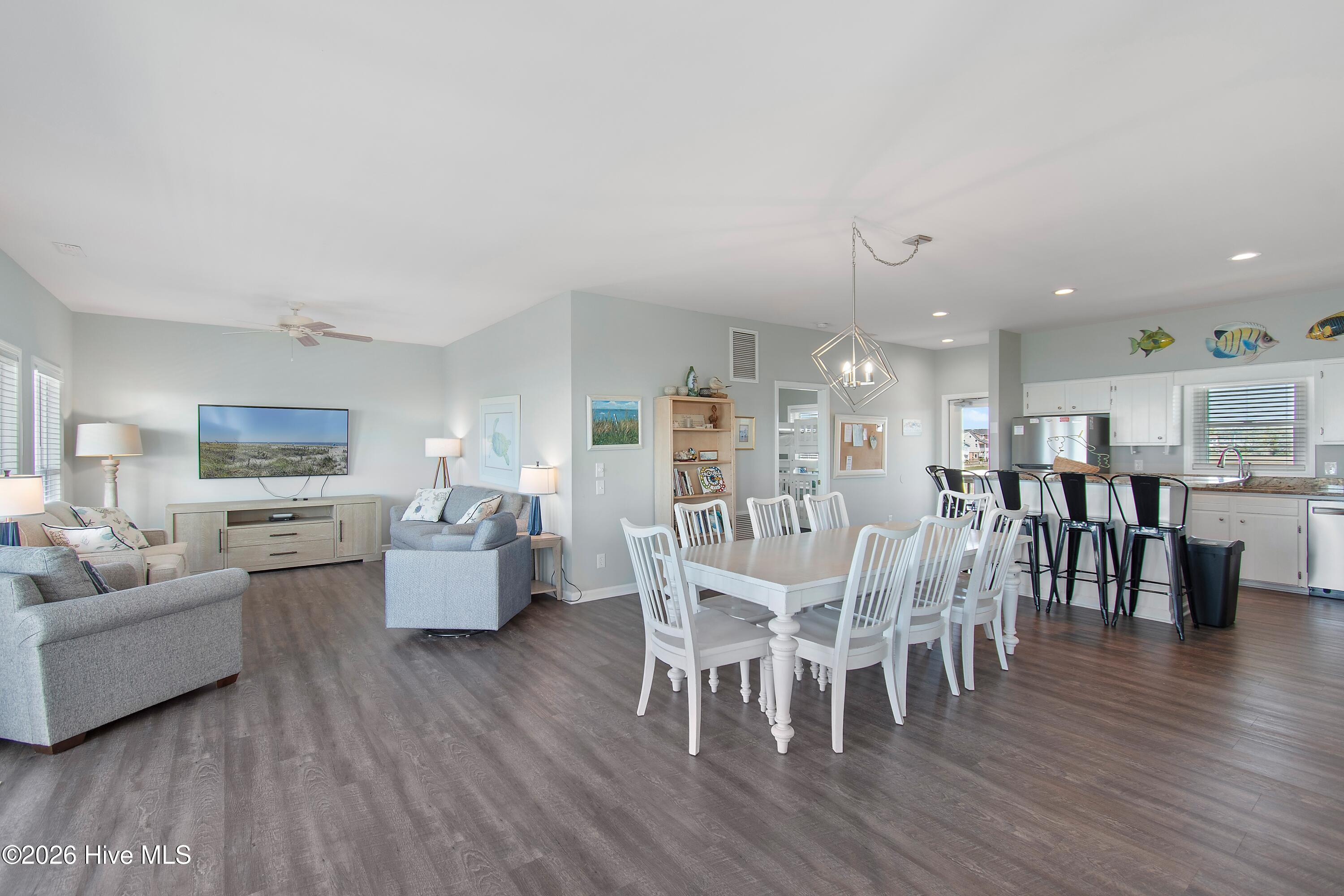 100566525 | Photo 10