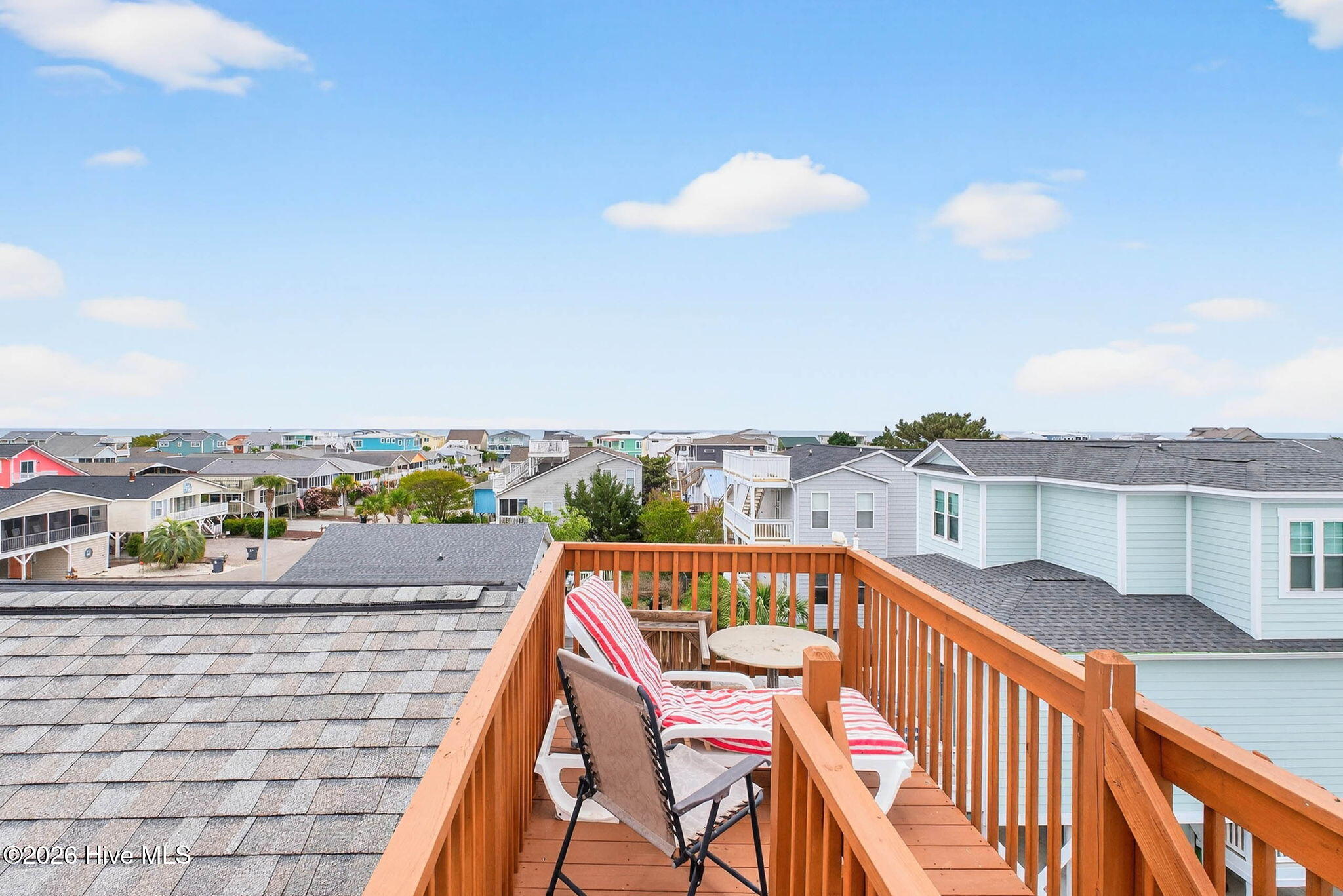 100565816 | Photo 52