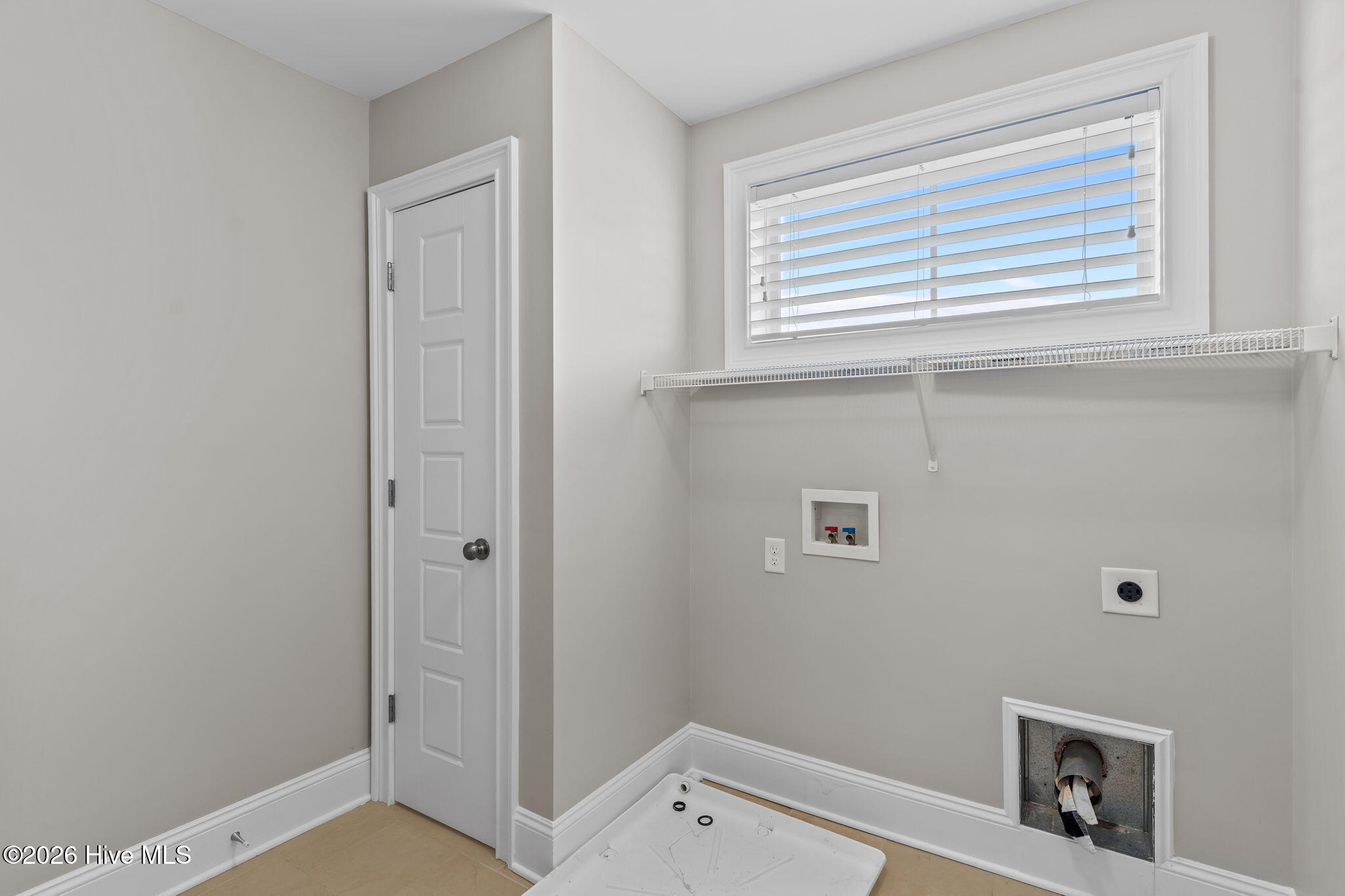 100555692 | Photo 36