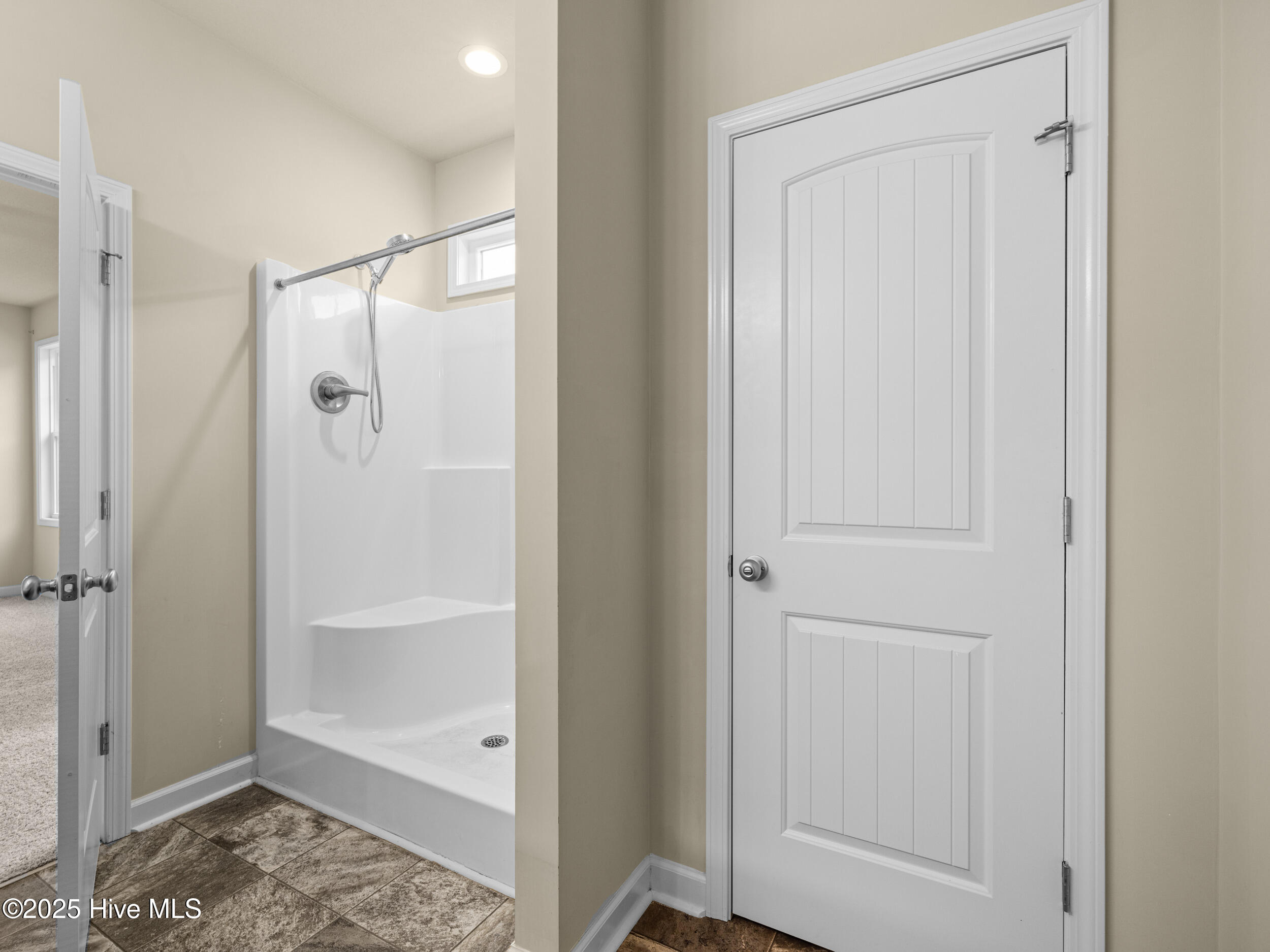 100524411 | Photo 28