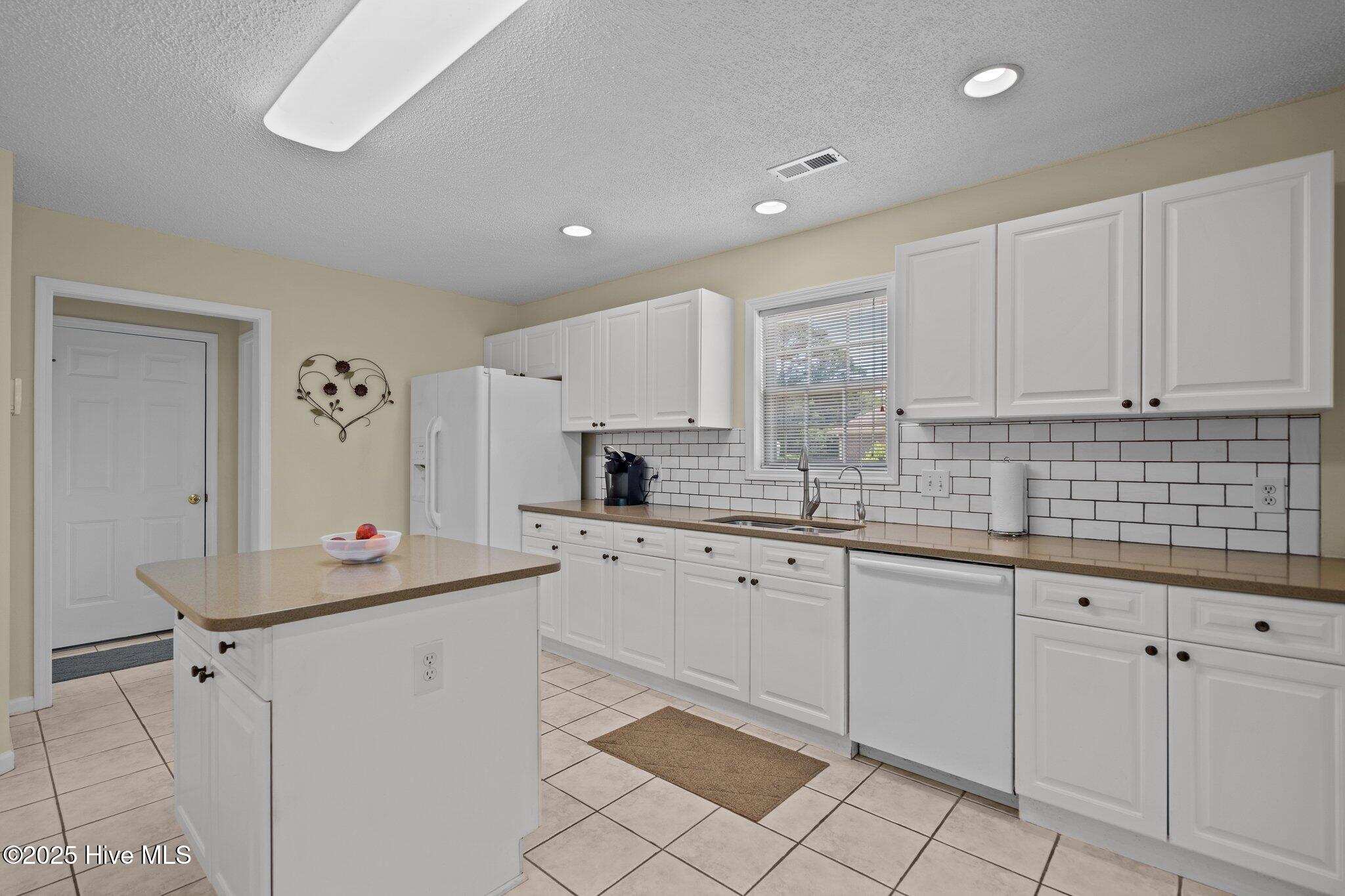 100515832 | Photo 28