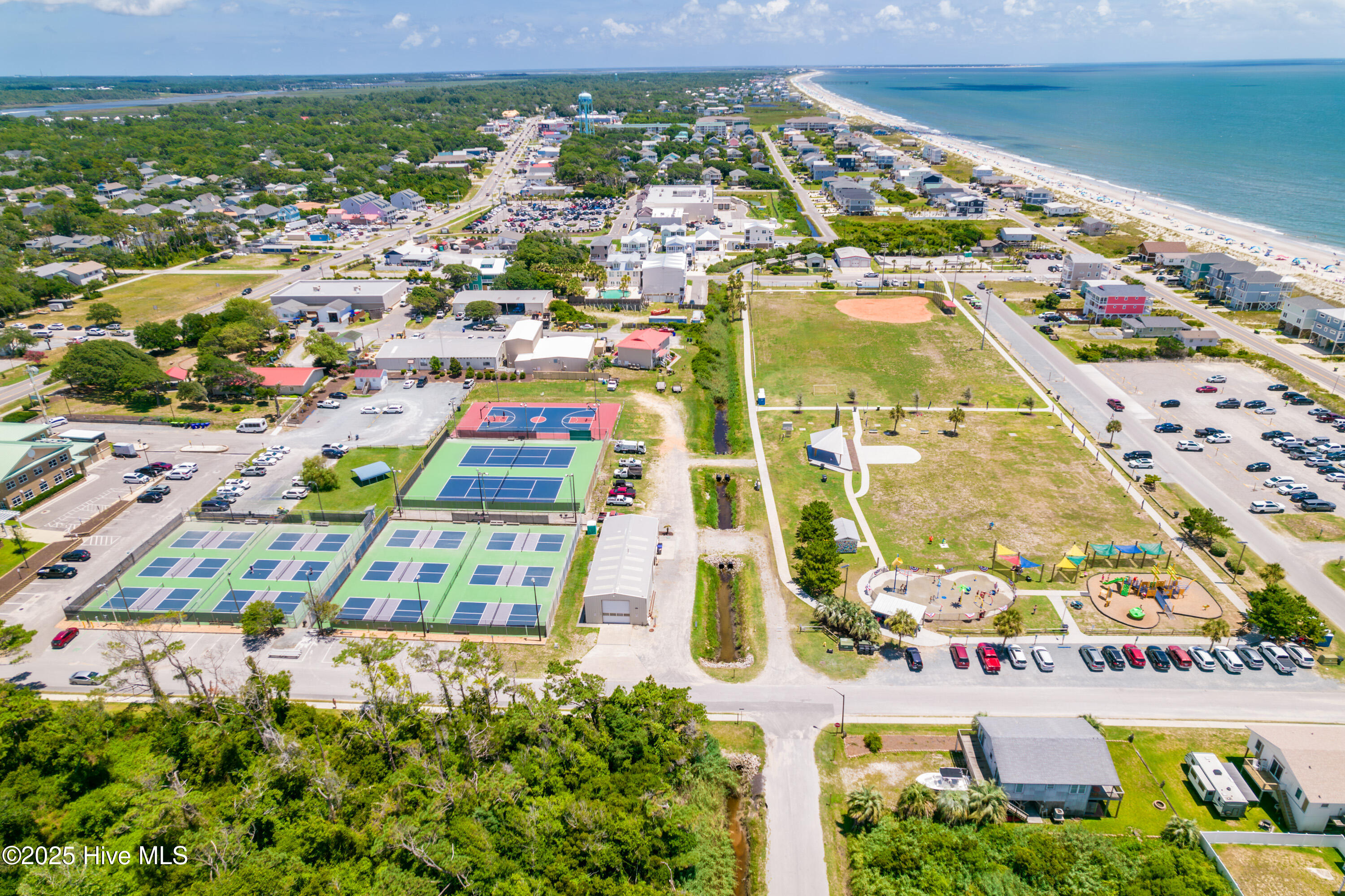 100540087 | Photo 58