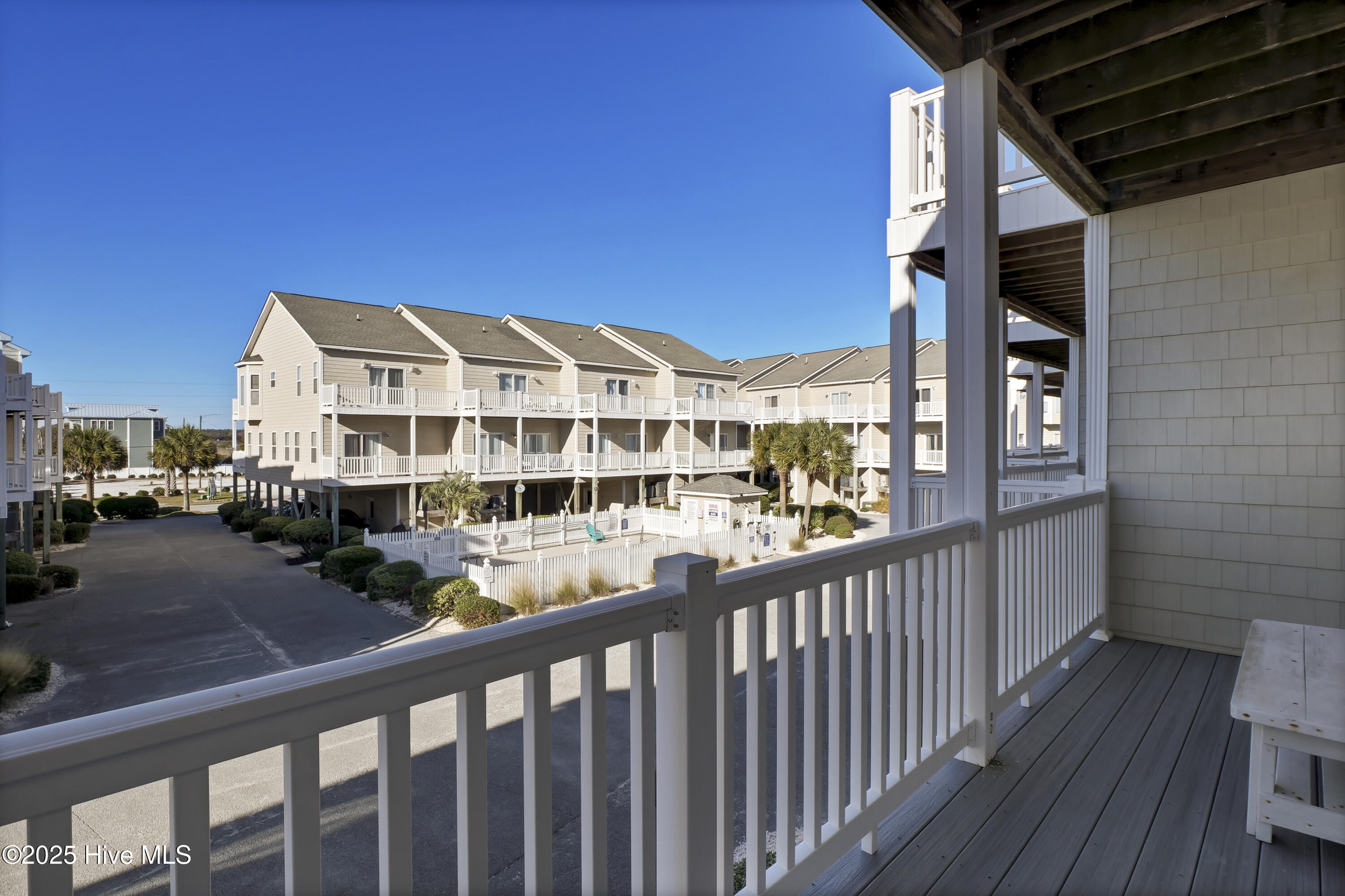 100535272 | Photo 31