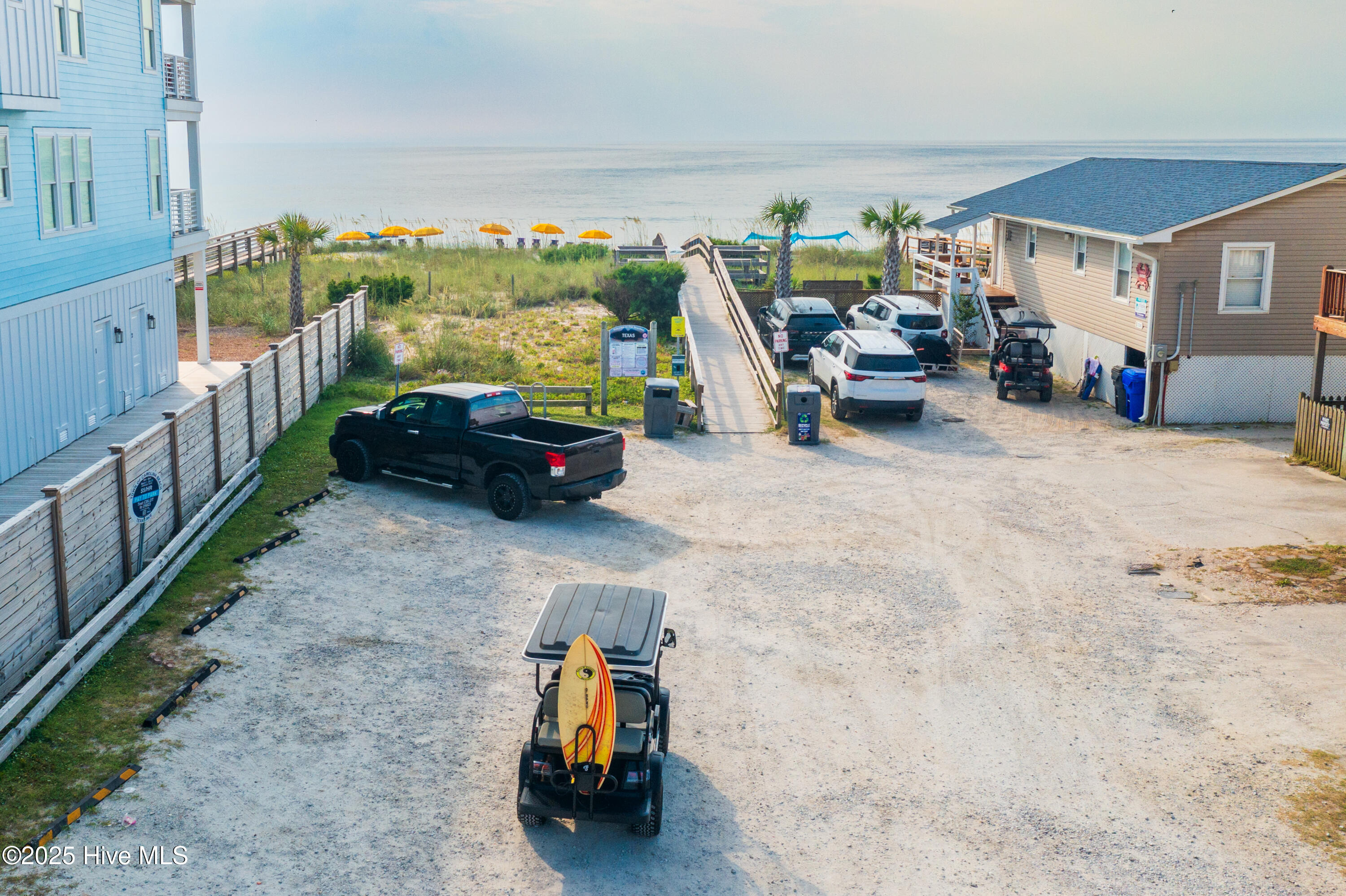 100494864 | Photo 17