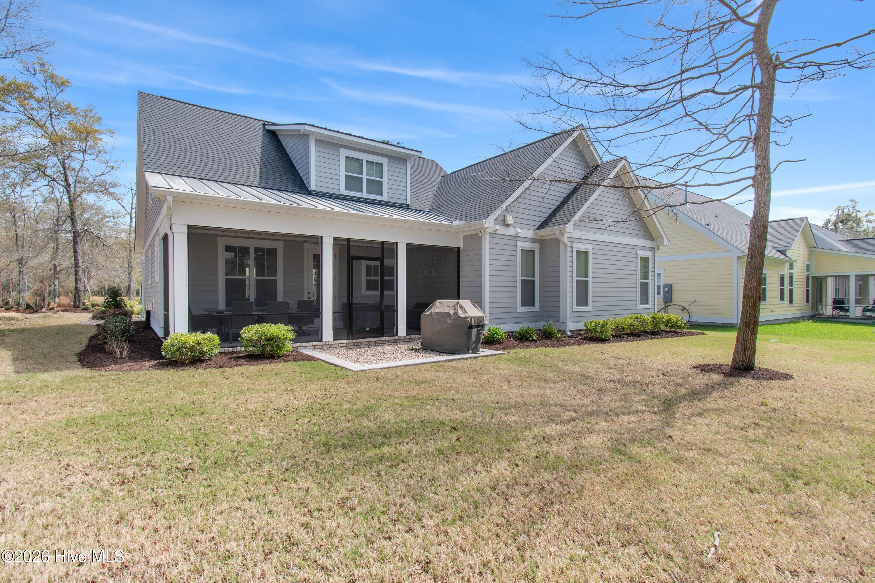 100565017 | Photo 55