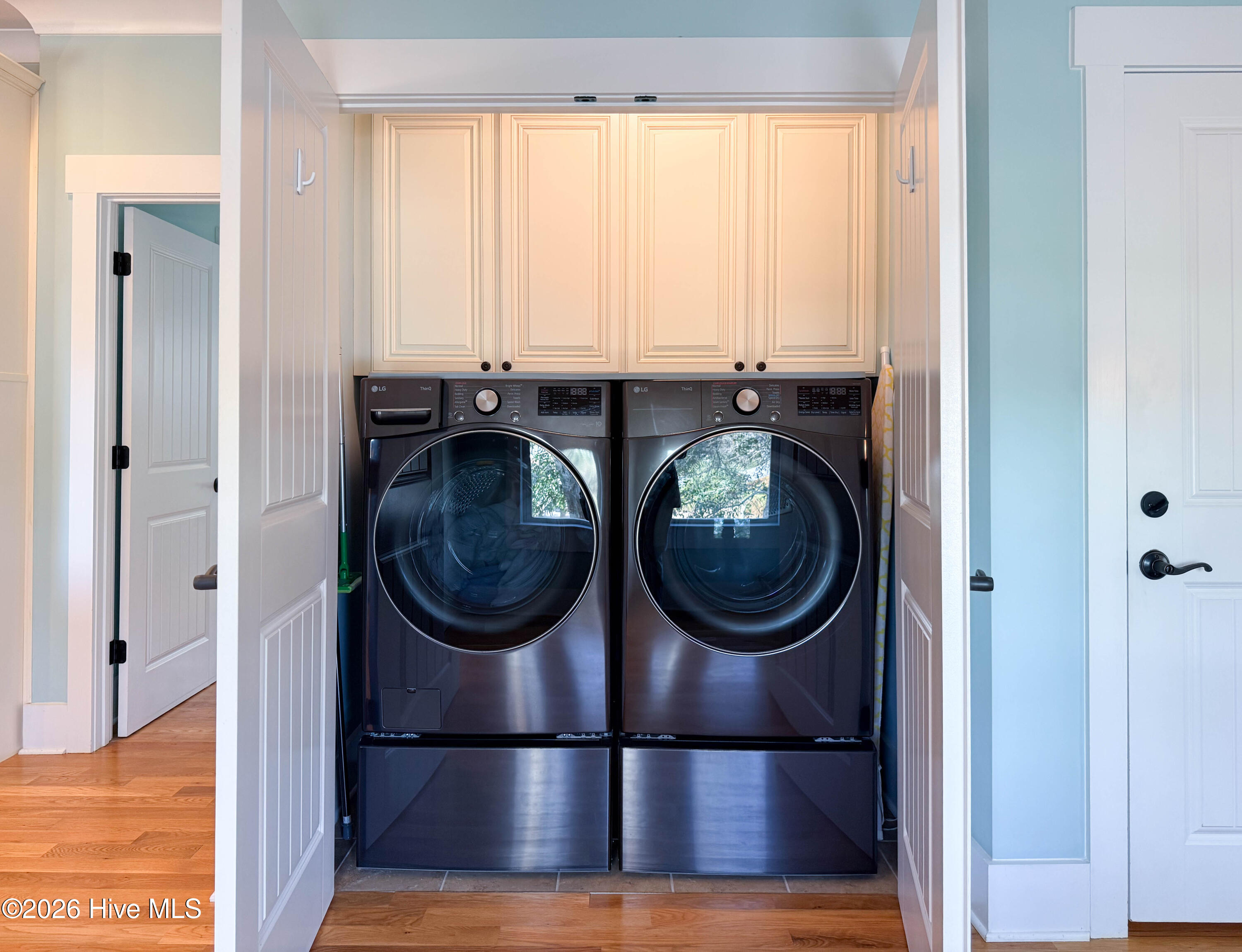 100548622 | Photo 38