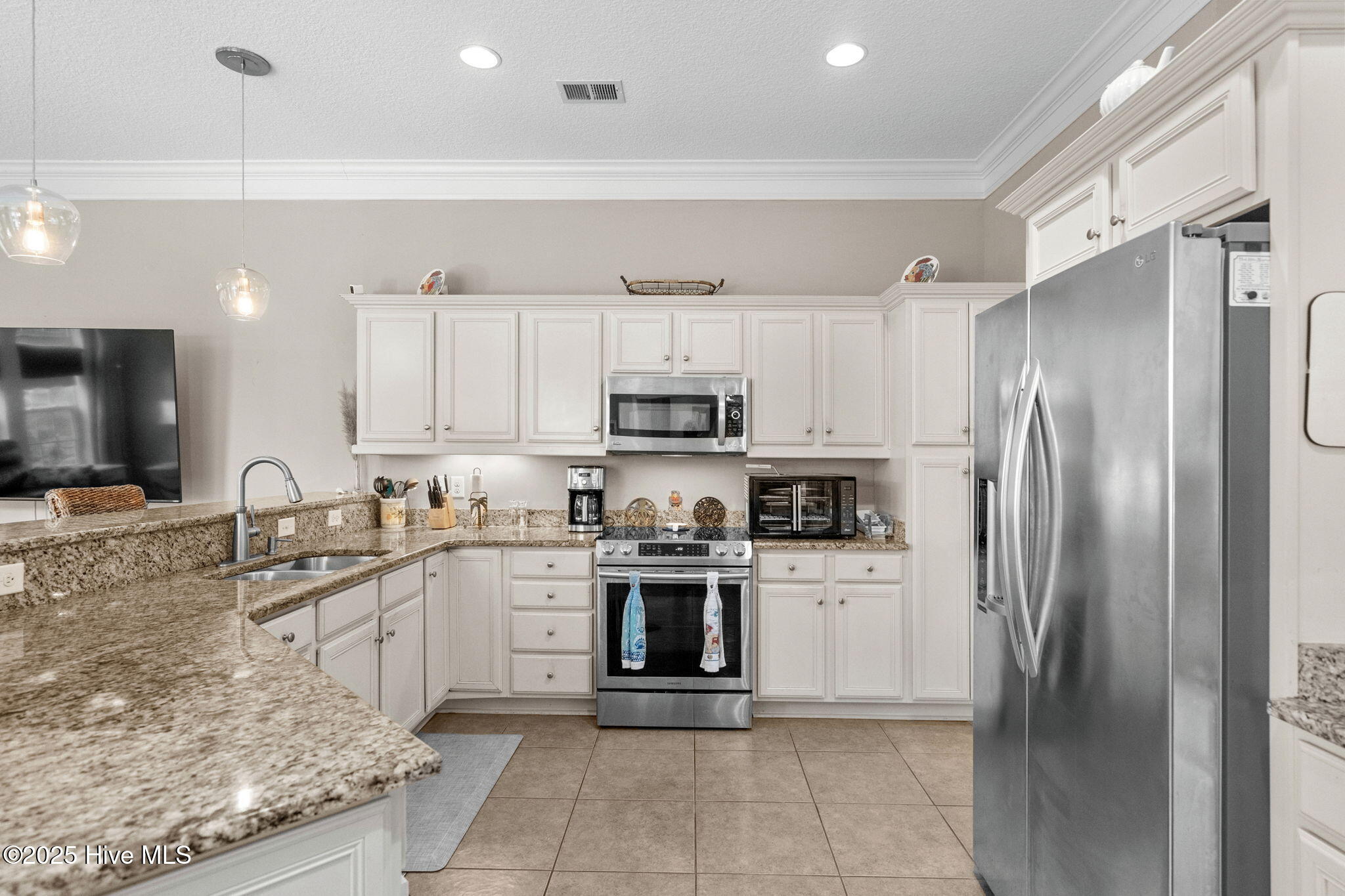 100538854 | Photo 22