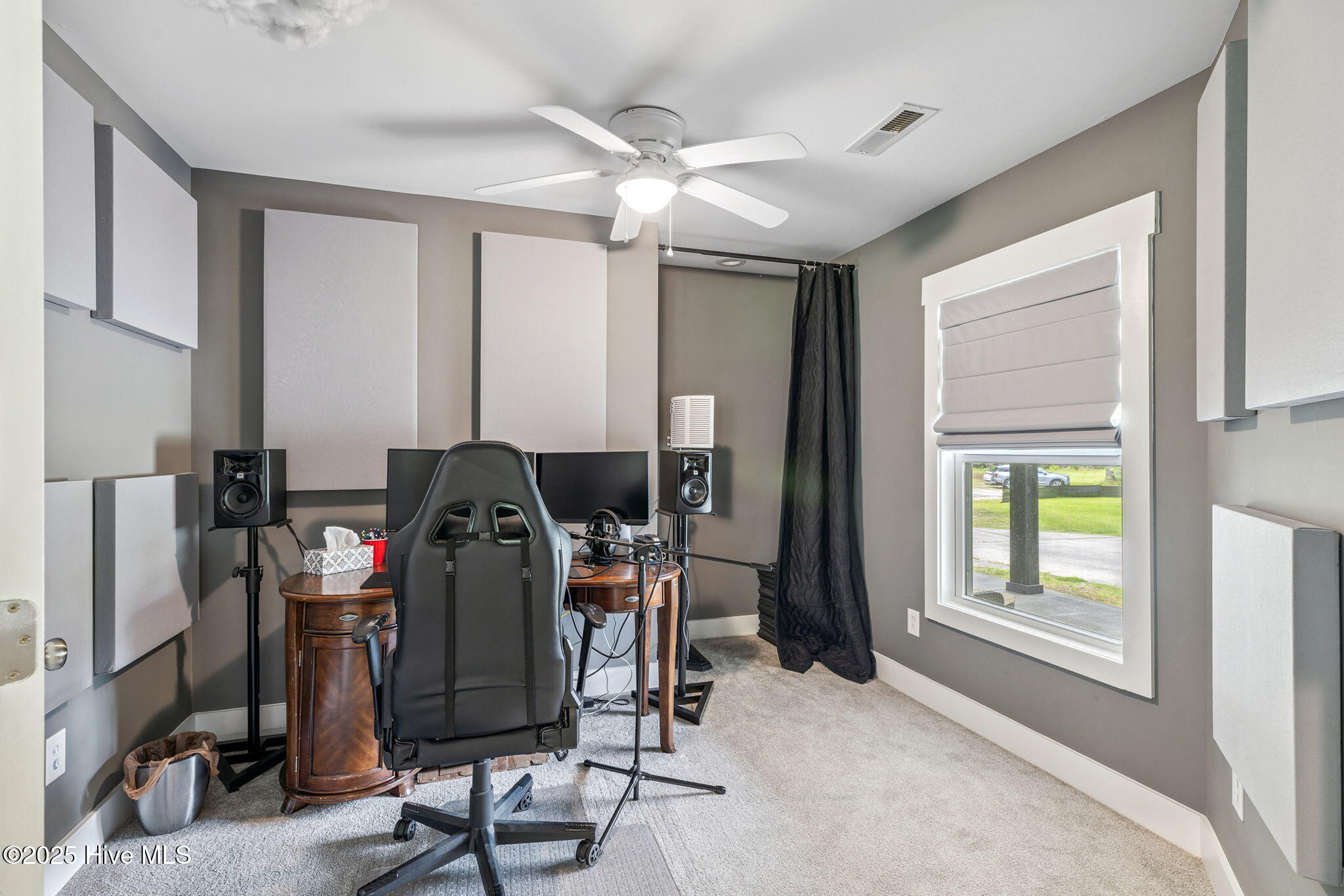 100520398 | Photo 43