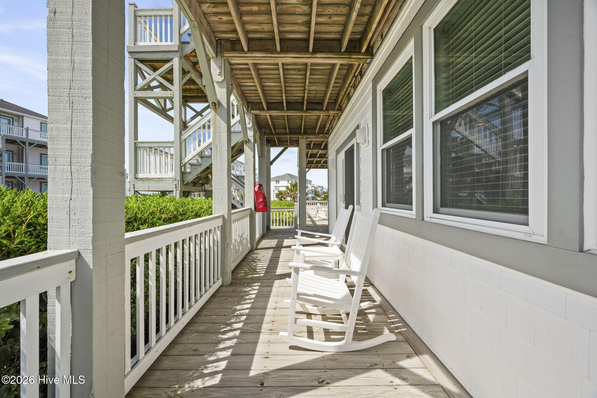 100566433 | Photo 40