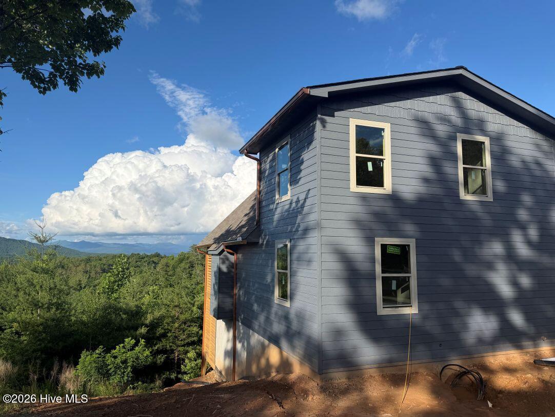 821 Point Overlook, Murphy, North Carolina, 2 Bedrooms Bedrooms, 6 Rooms Rooms,2 BathroomsBathrooms,Single family residence,For sale,Point Overlook,98524445