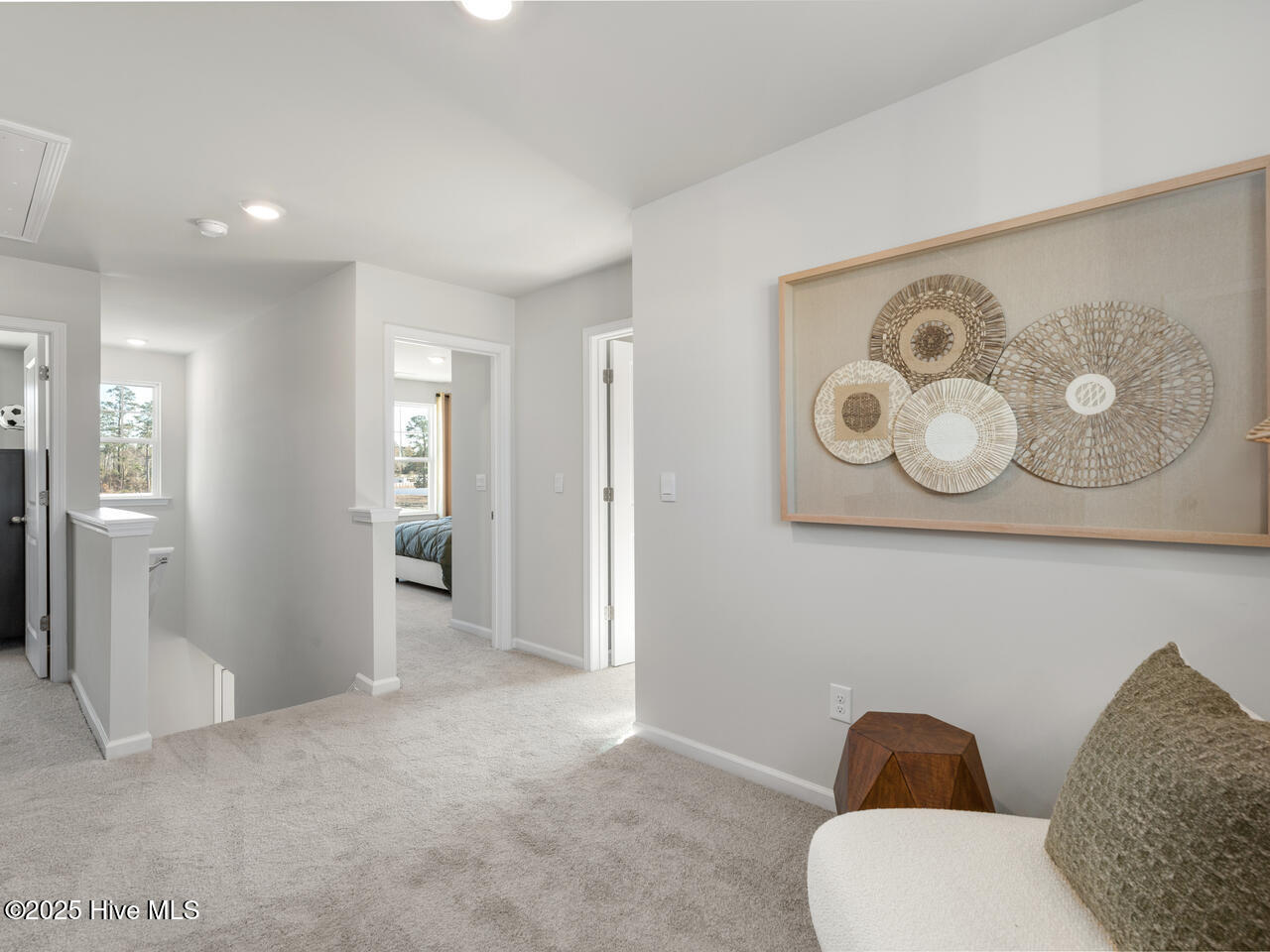 100562271 | Photo 27