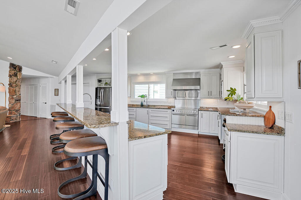 100508979 | Photo 27