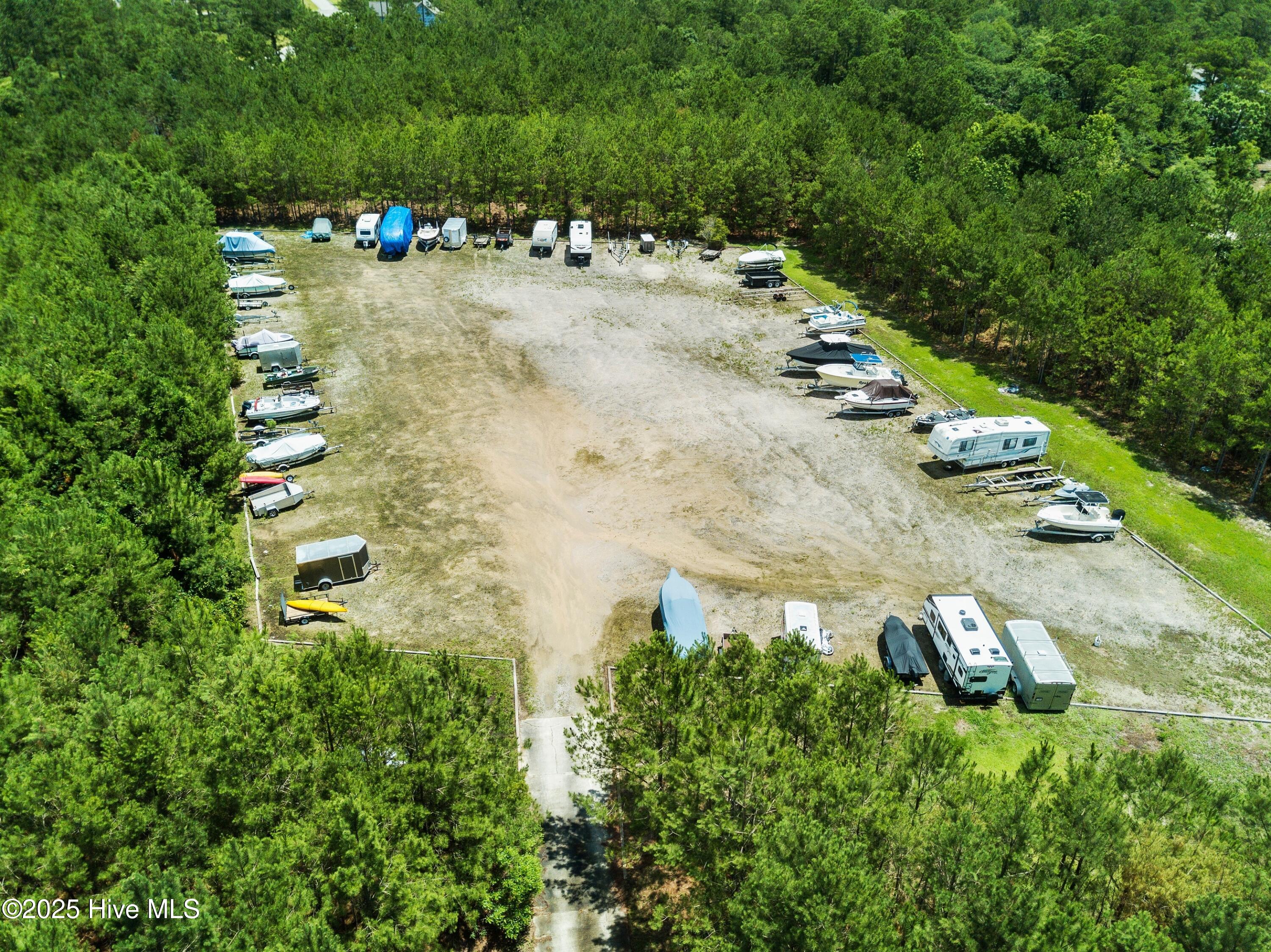 100532334 | Photo 87