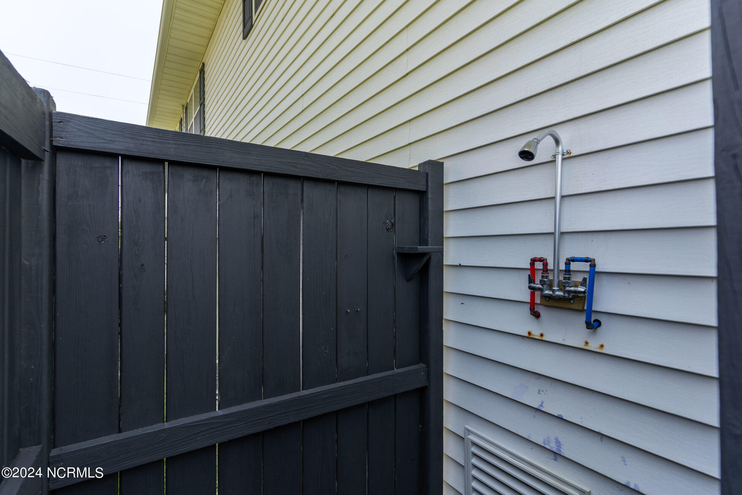 100539951 | Photo 47