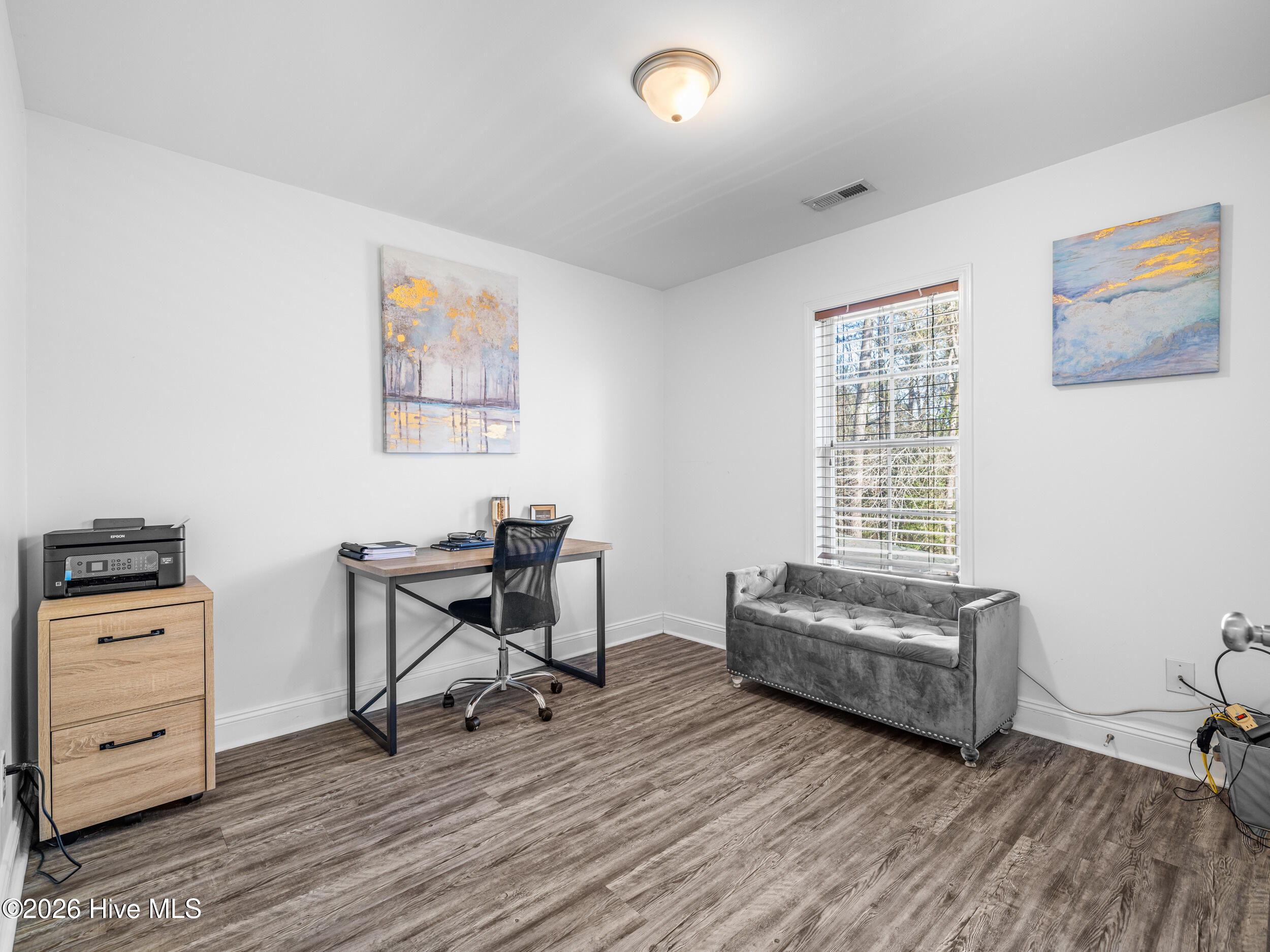 100562171 | Photo 38