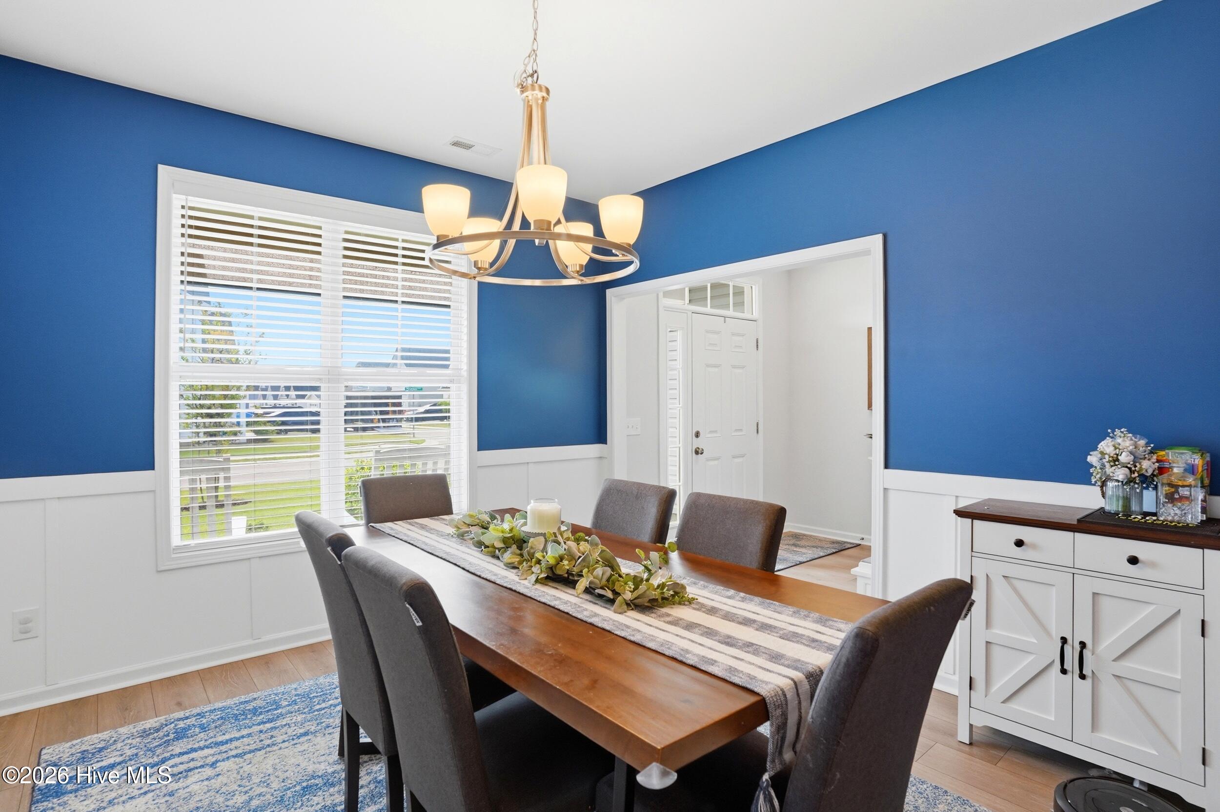 100567183 | Photo 17