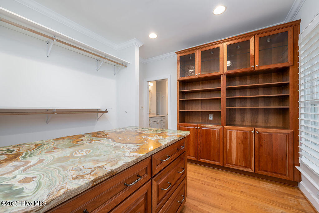 100521918 | Photo 32