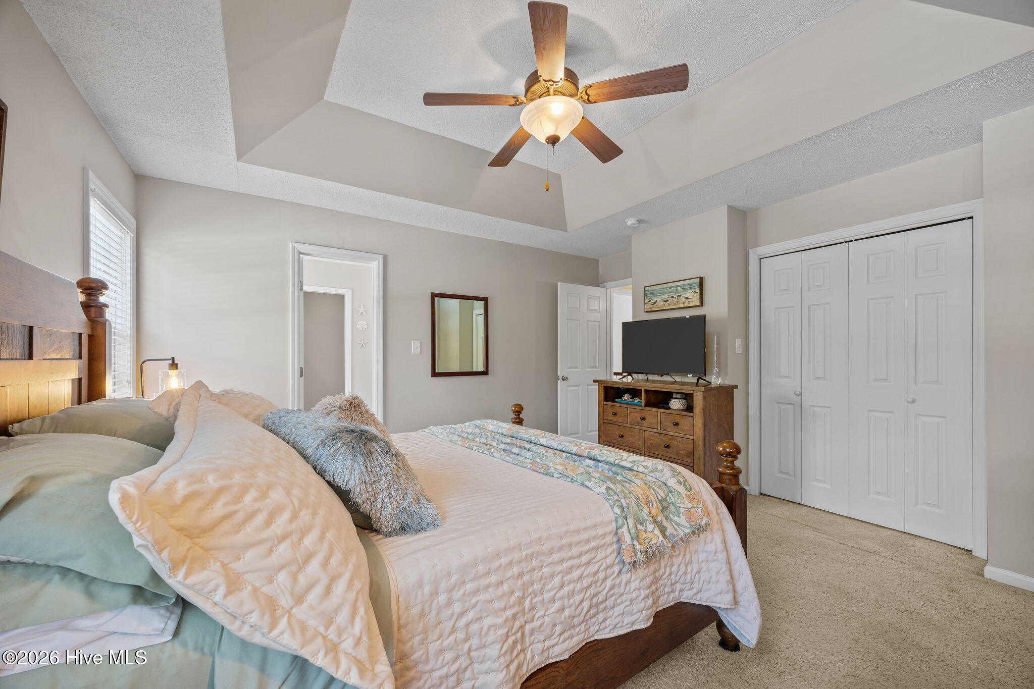 100568672 | Photo 35