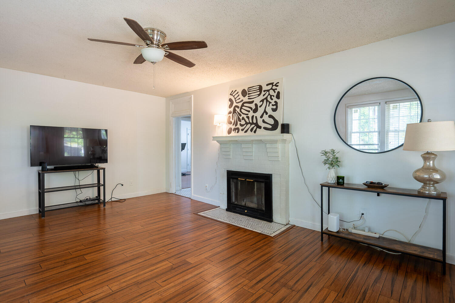 1752 Kissingbower-MLS-5