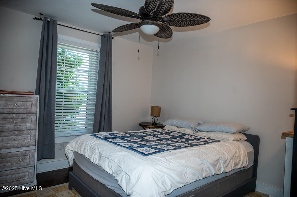 100545443 | Photo 15