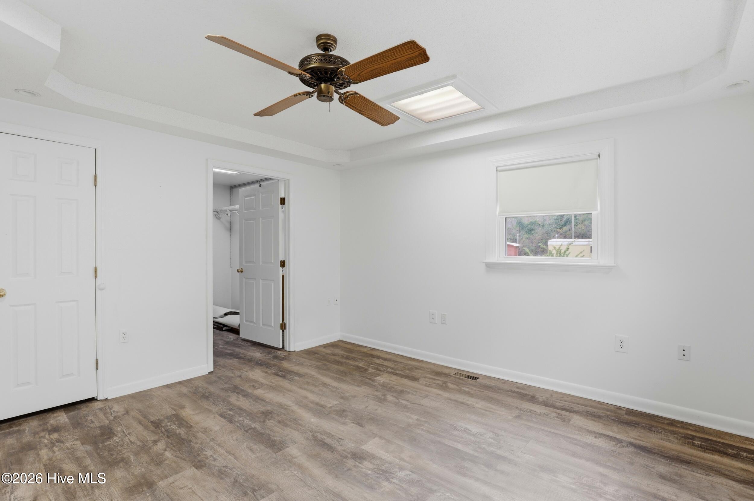 100561311 | Photo 18