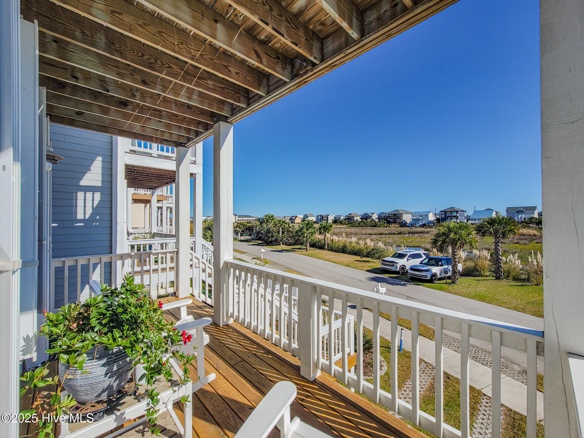 100540688 | Photo 51