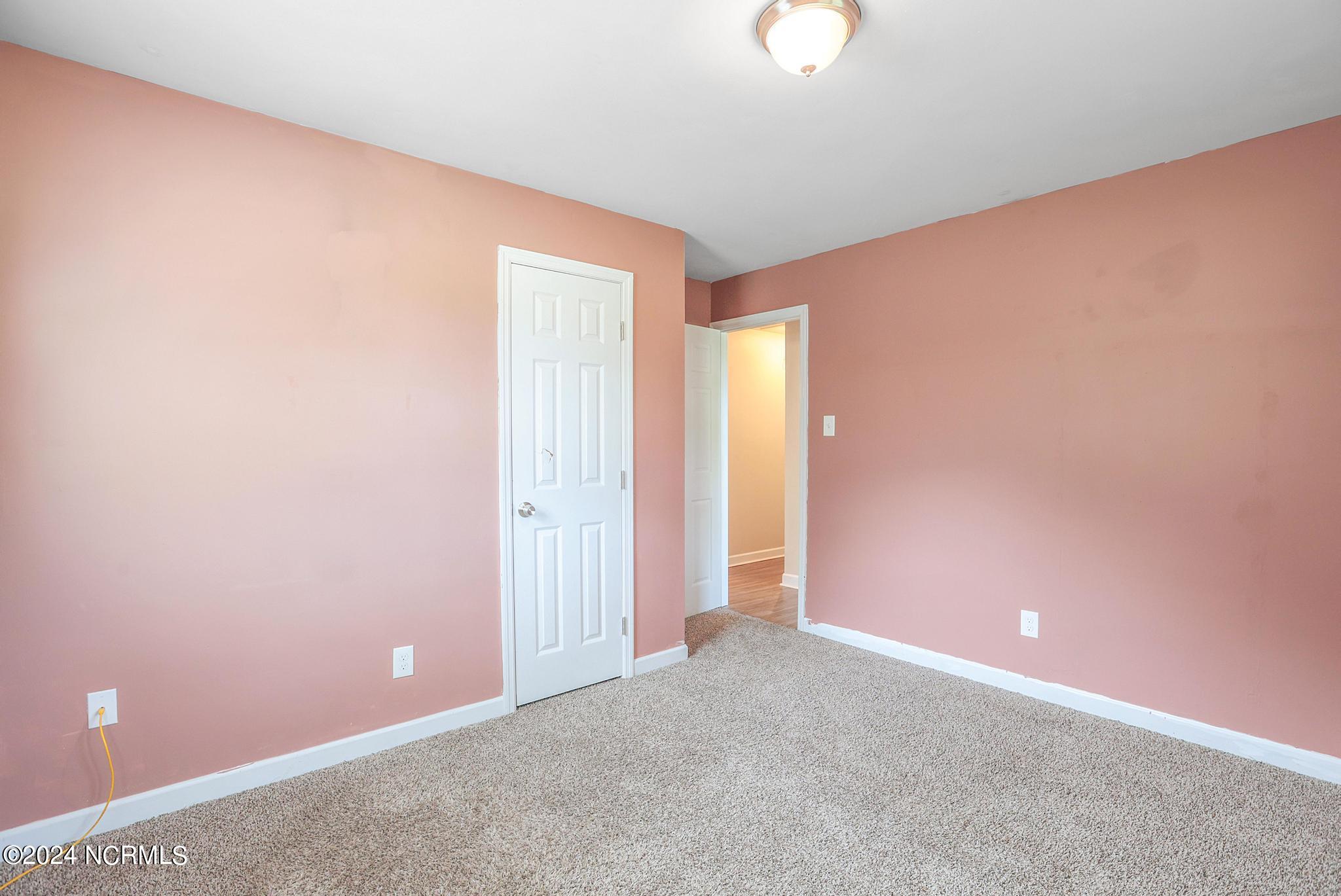 100537012 | Photo 21