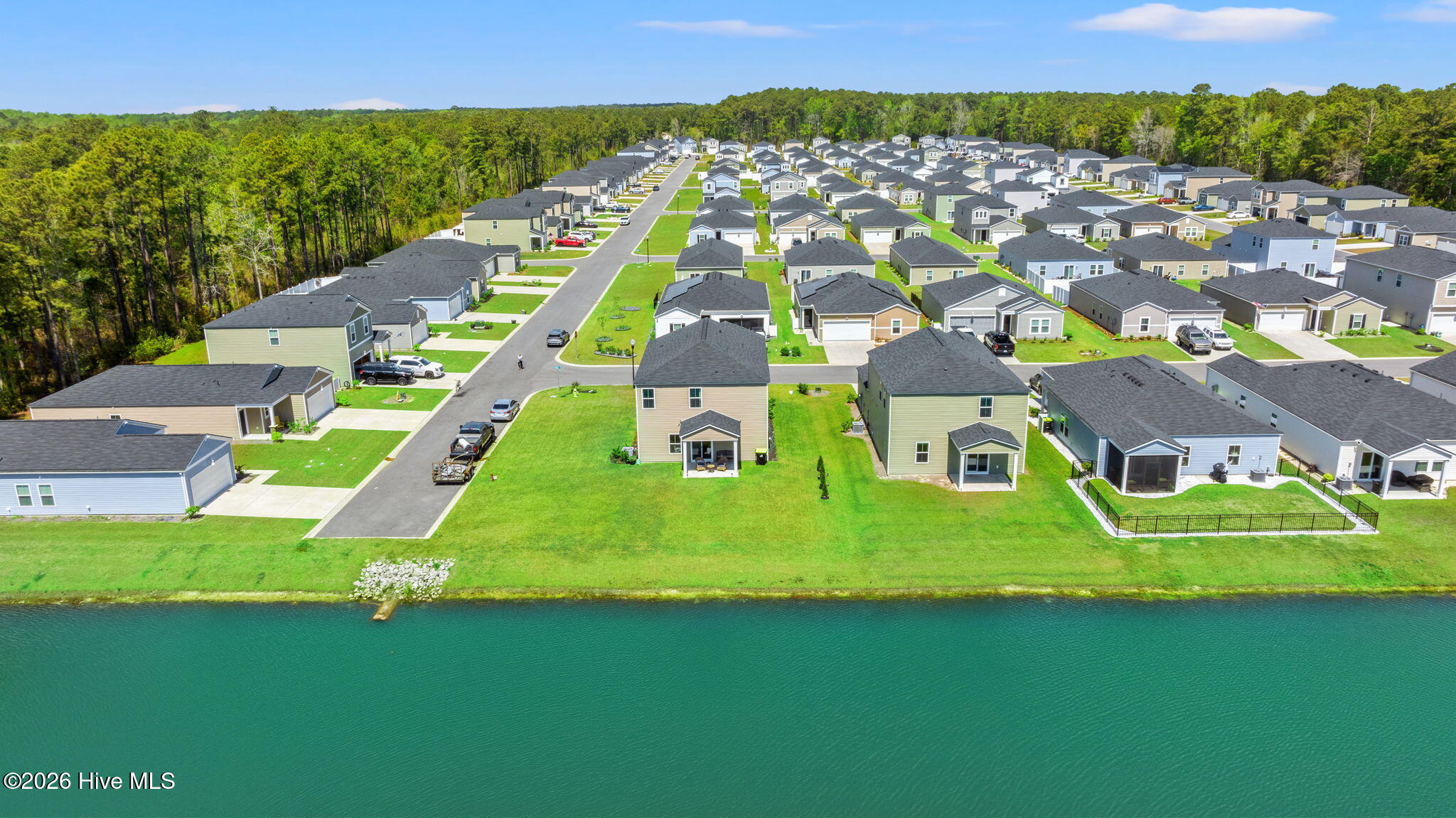 100566153 | Photo 46