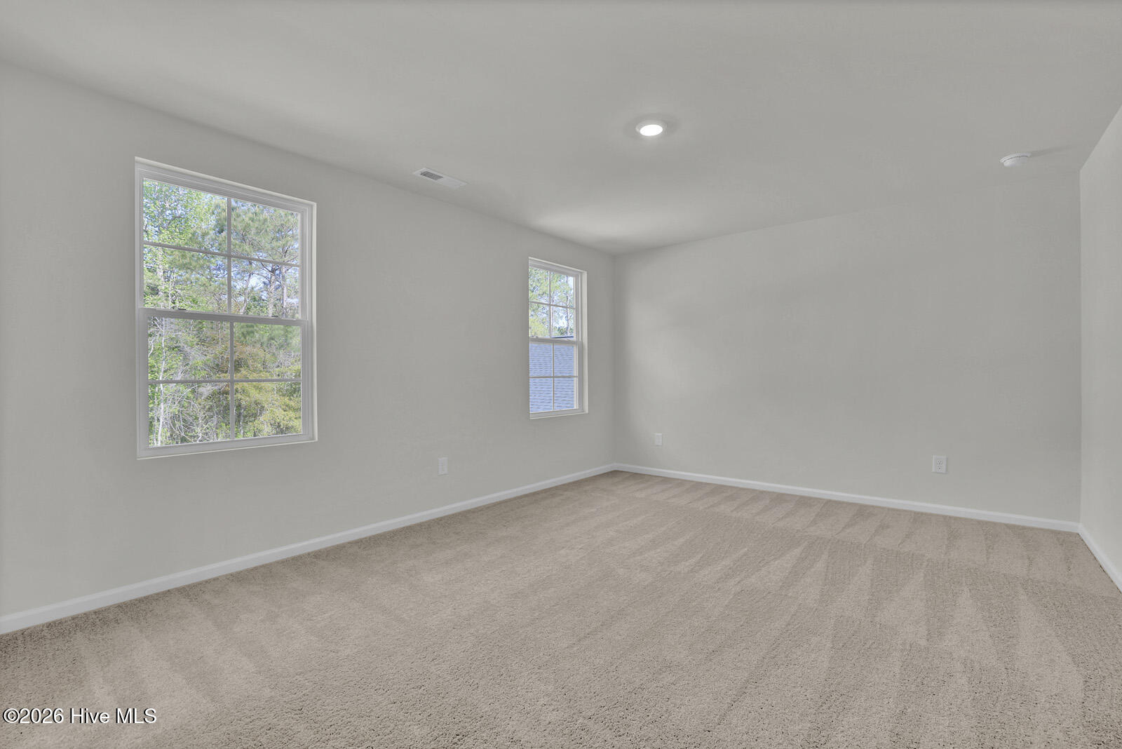 100550324 | Photo 11