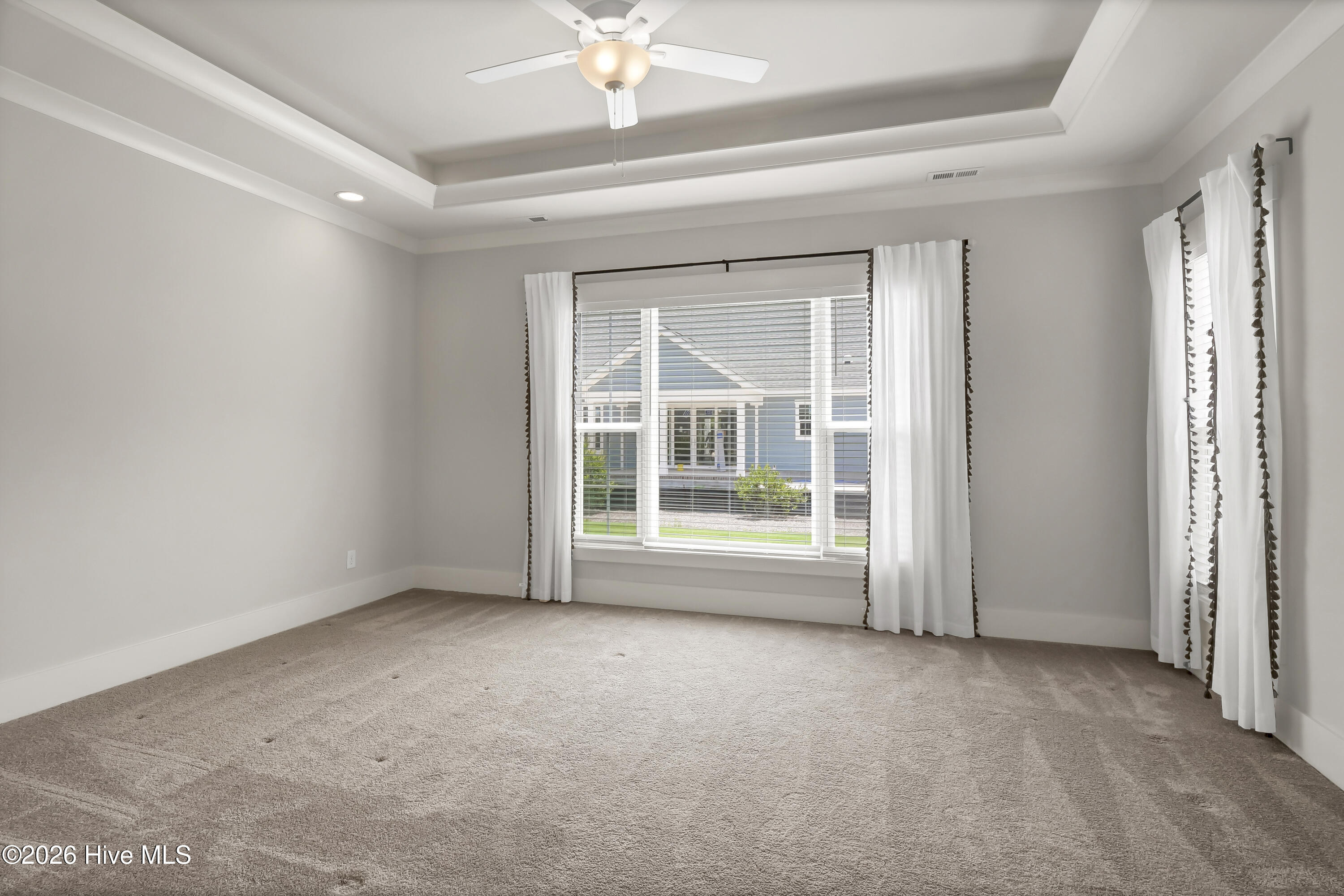 100560216 | Photo 10