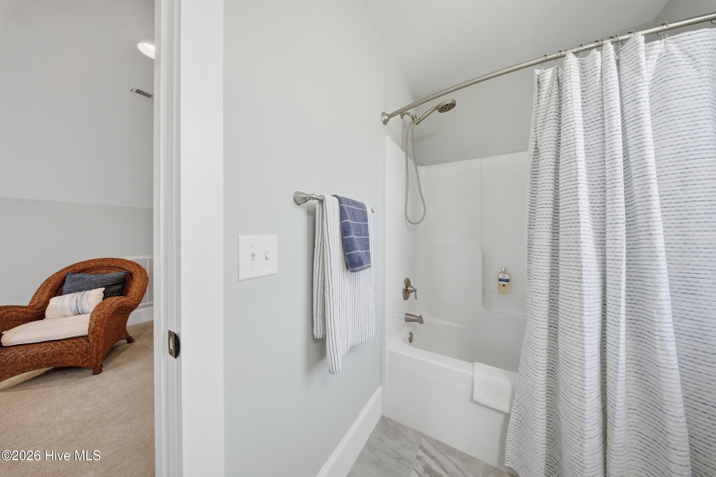 100567823 | Photo 57