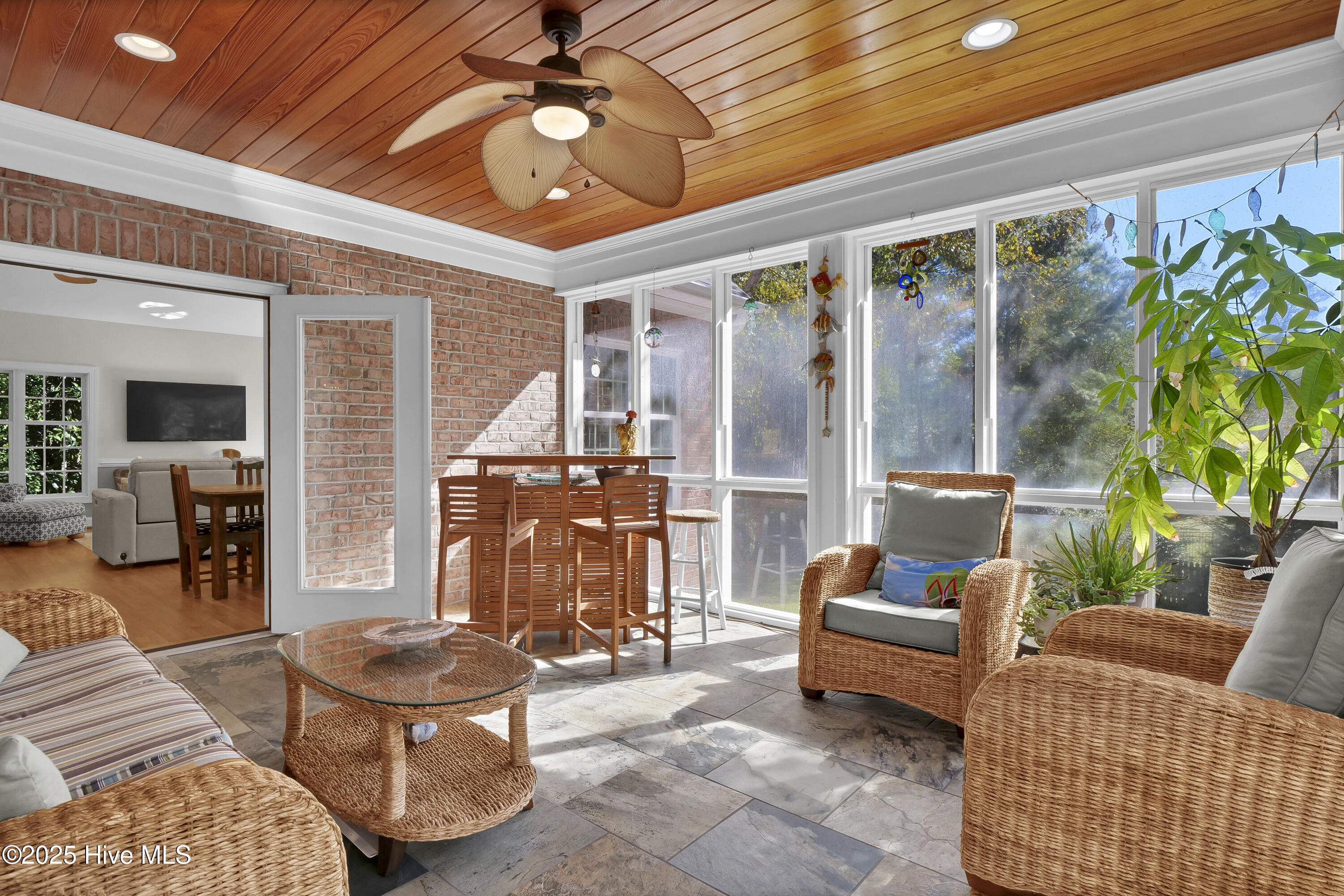 100539062 | Photo 27