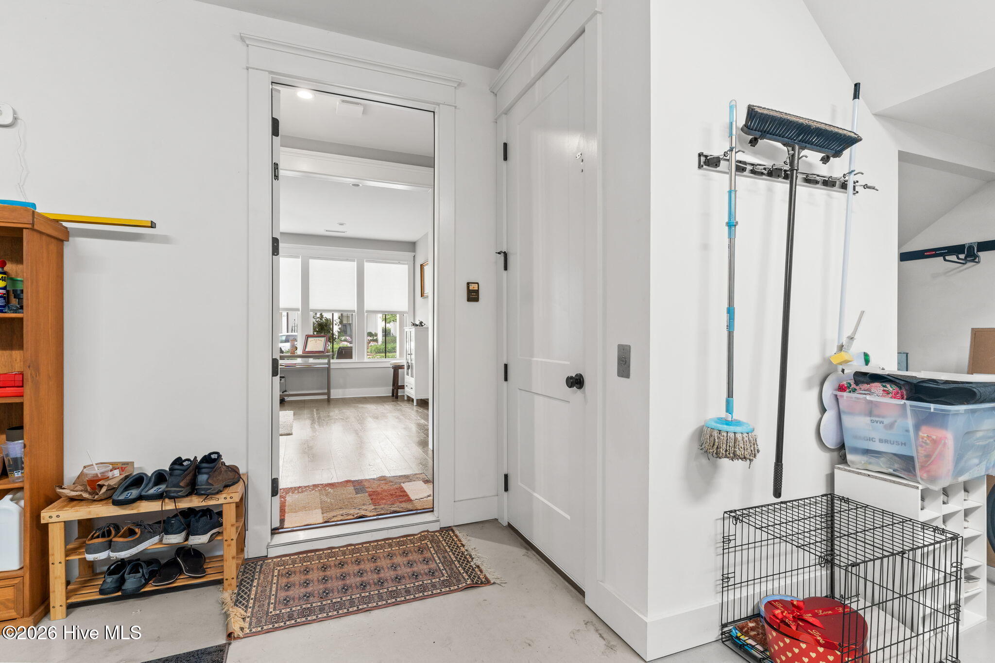 100569048 | Photo 40