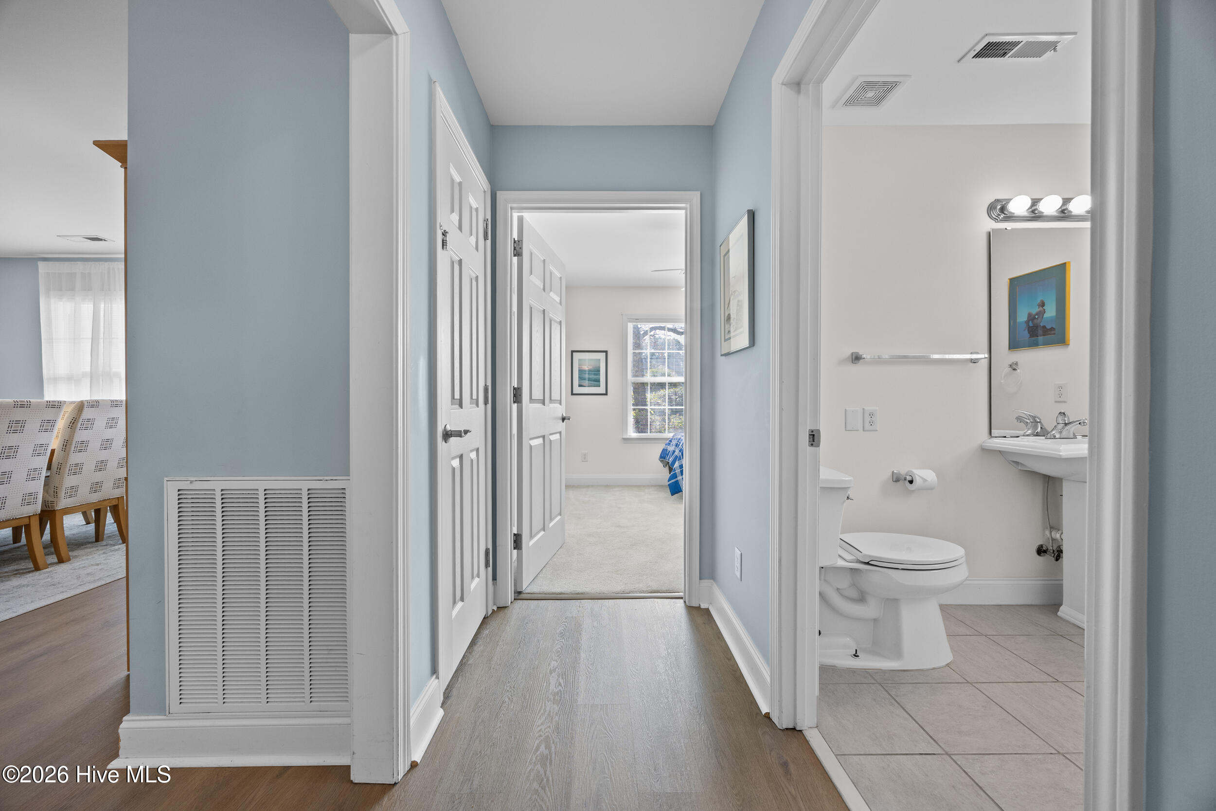 100555445 | Photo 30