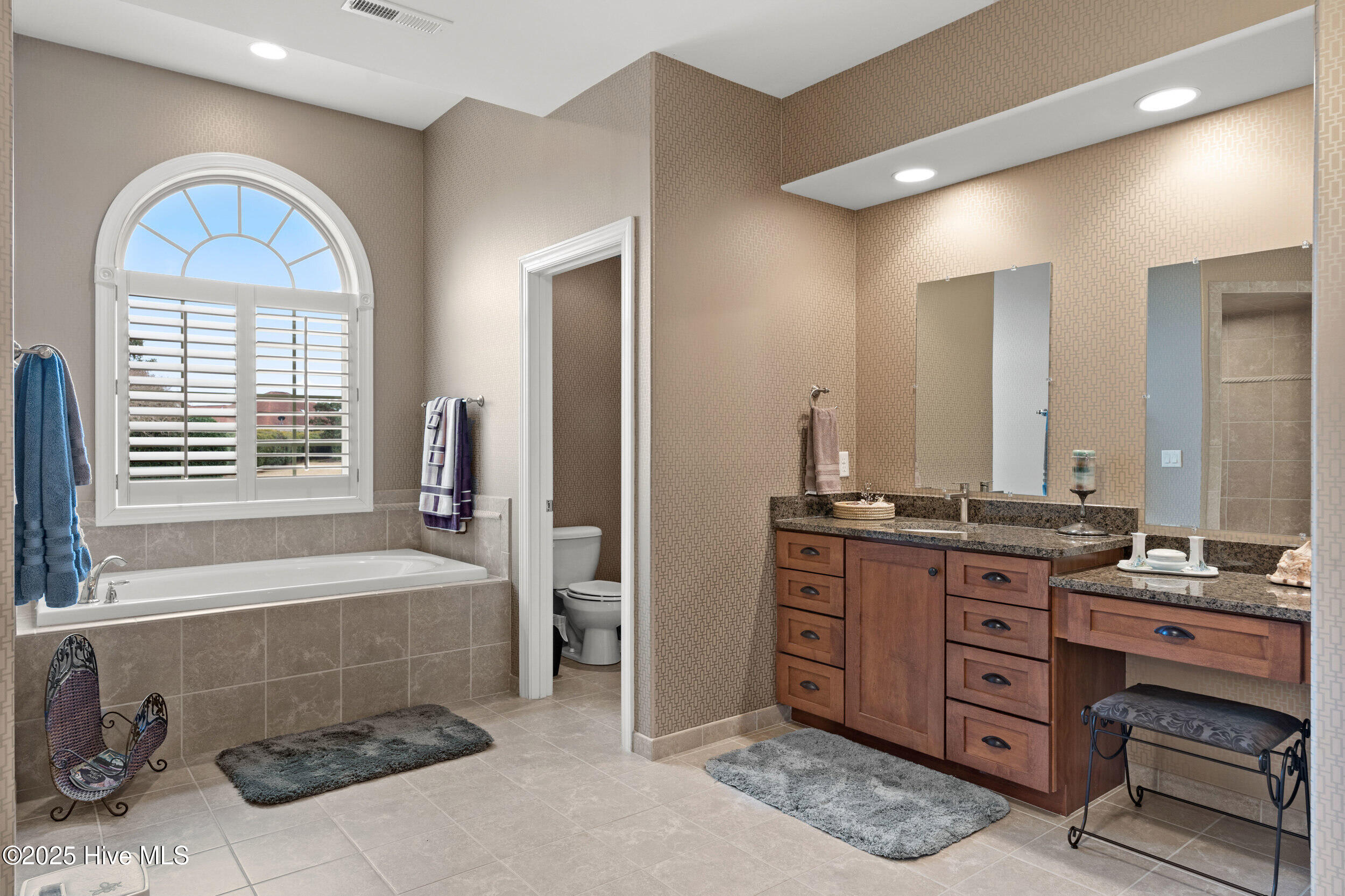 100543015 | Photo 19