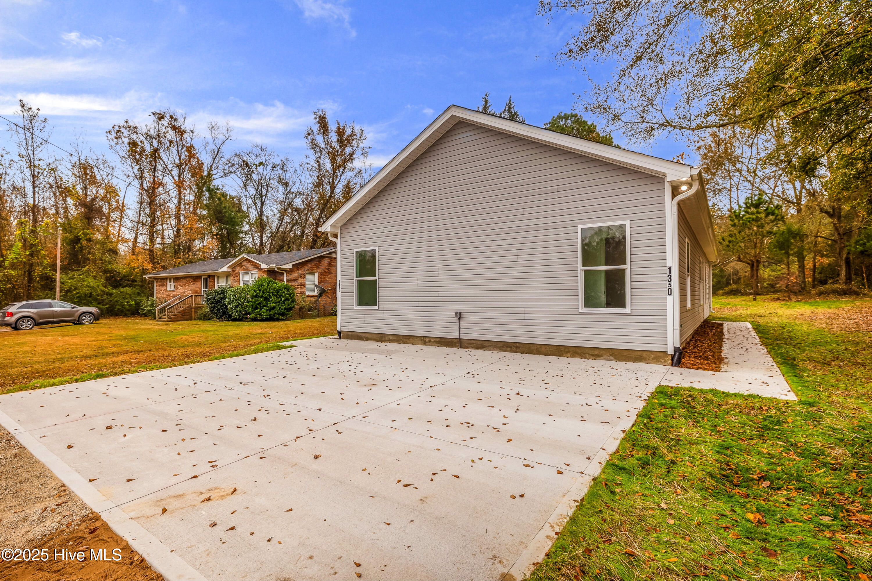 Homes for sale in Burgaw, NC | 1305 Croomsbridge Rd, Burgaw, NC 28425 | MLS# 100542590