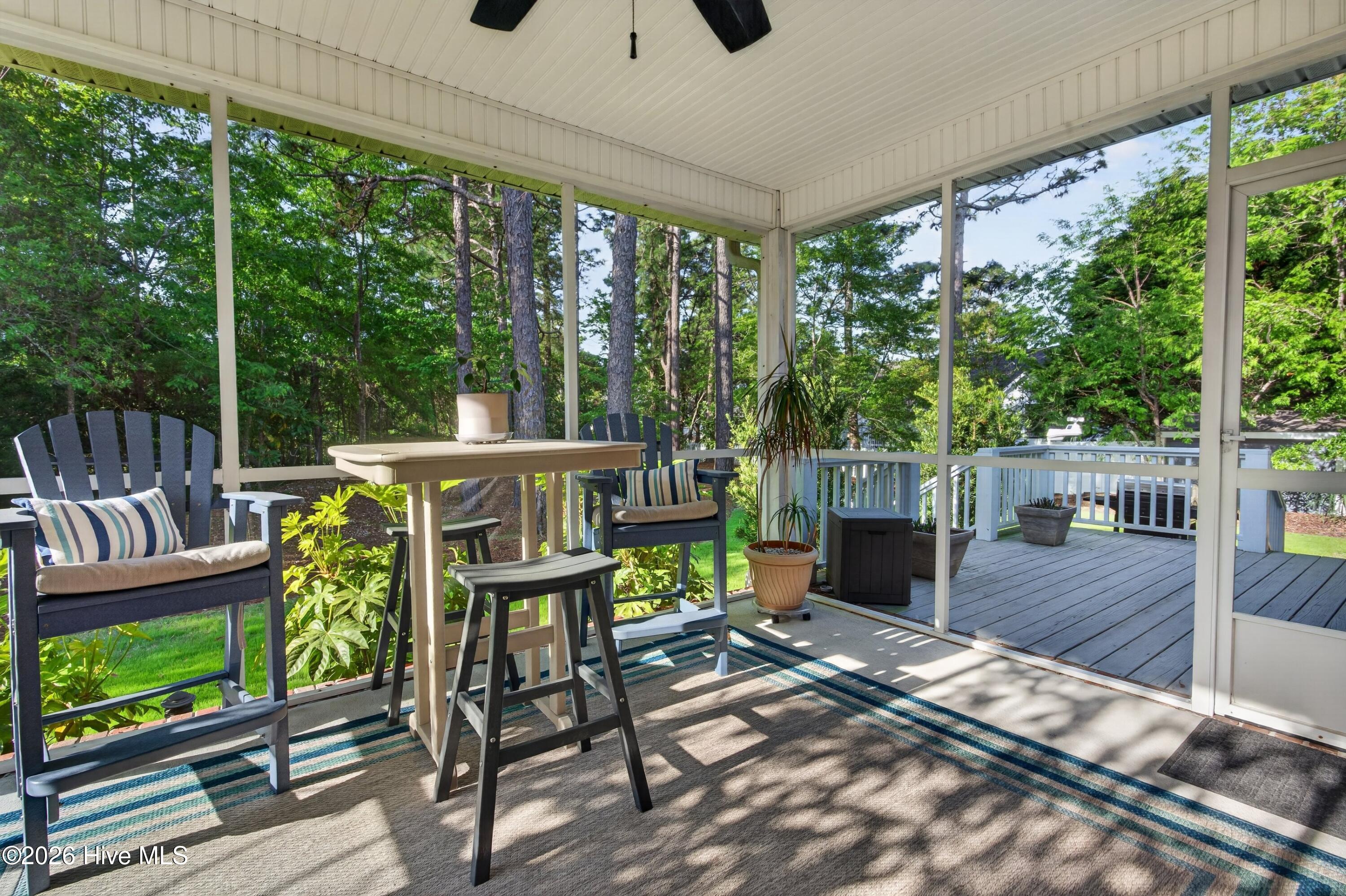 100567726 | Photo 32