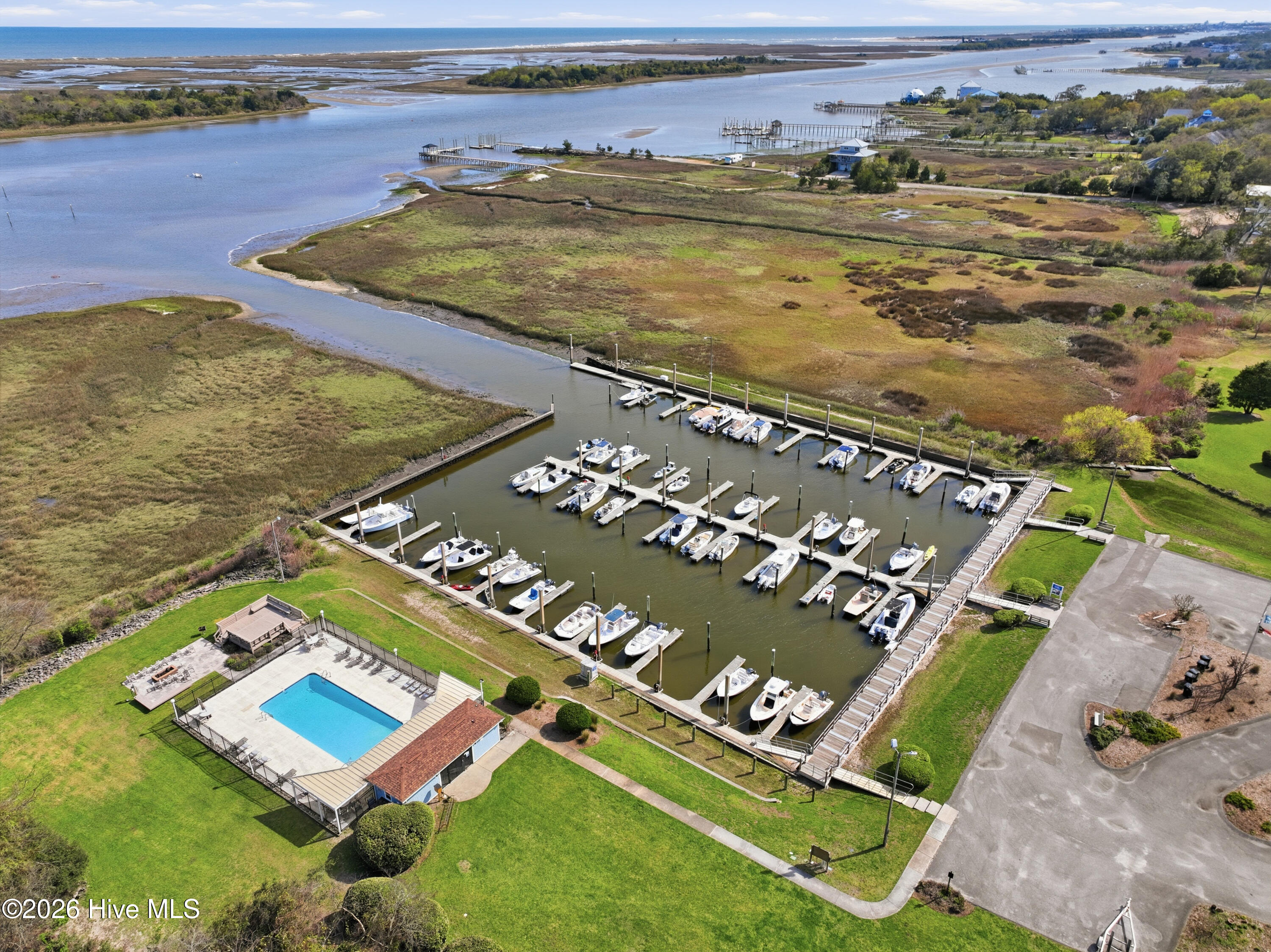 100561627 | Photo 60