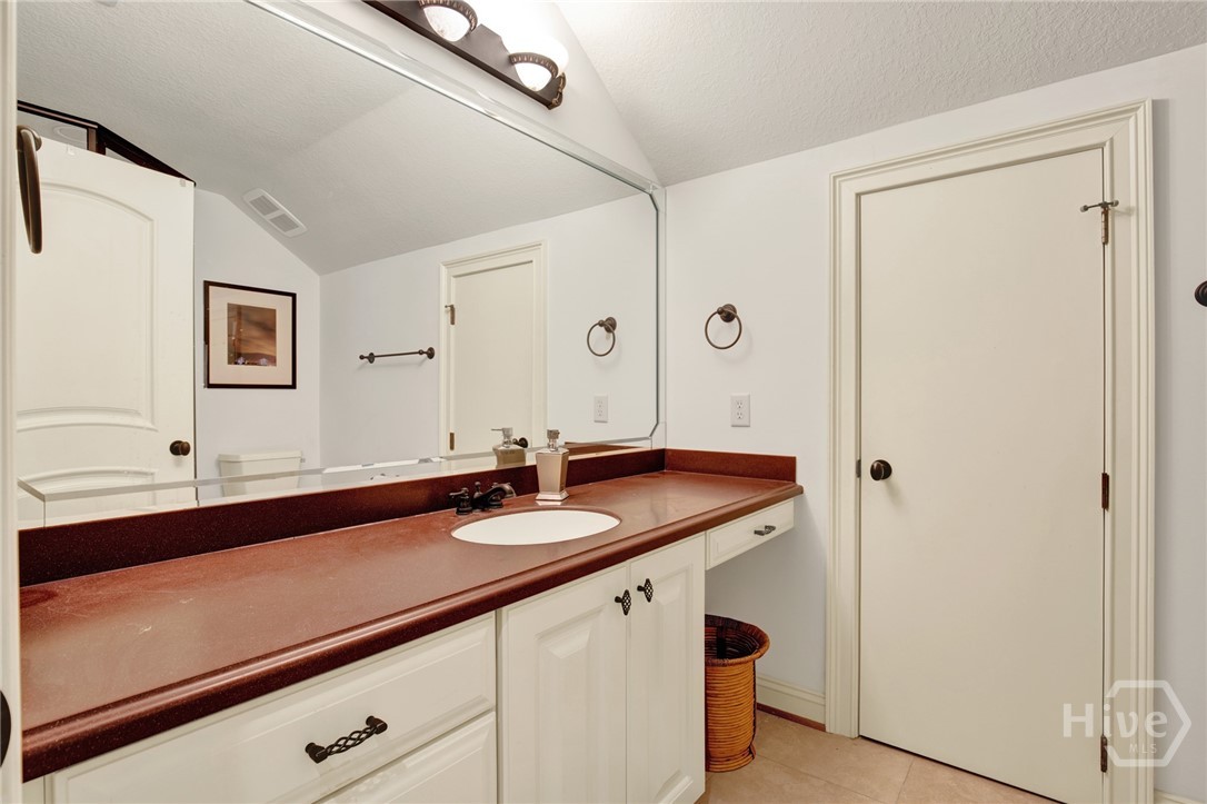 Undisclosed Address, Savannah, GA, 31419