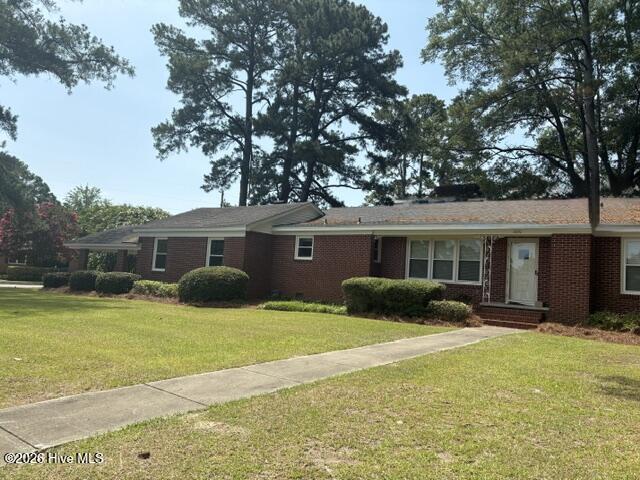 Exterior photo of 1000 Cameron Drive, Kinston, NC 28501. MLS: 100586721