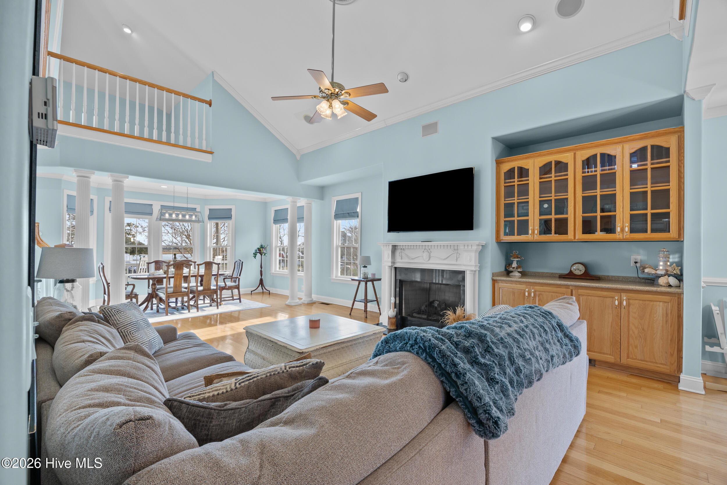 100548931 | Photo 11