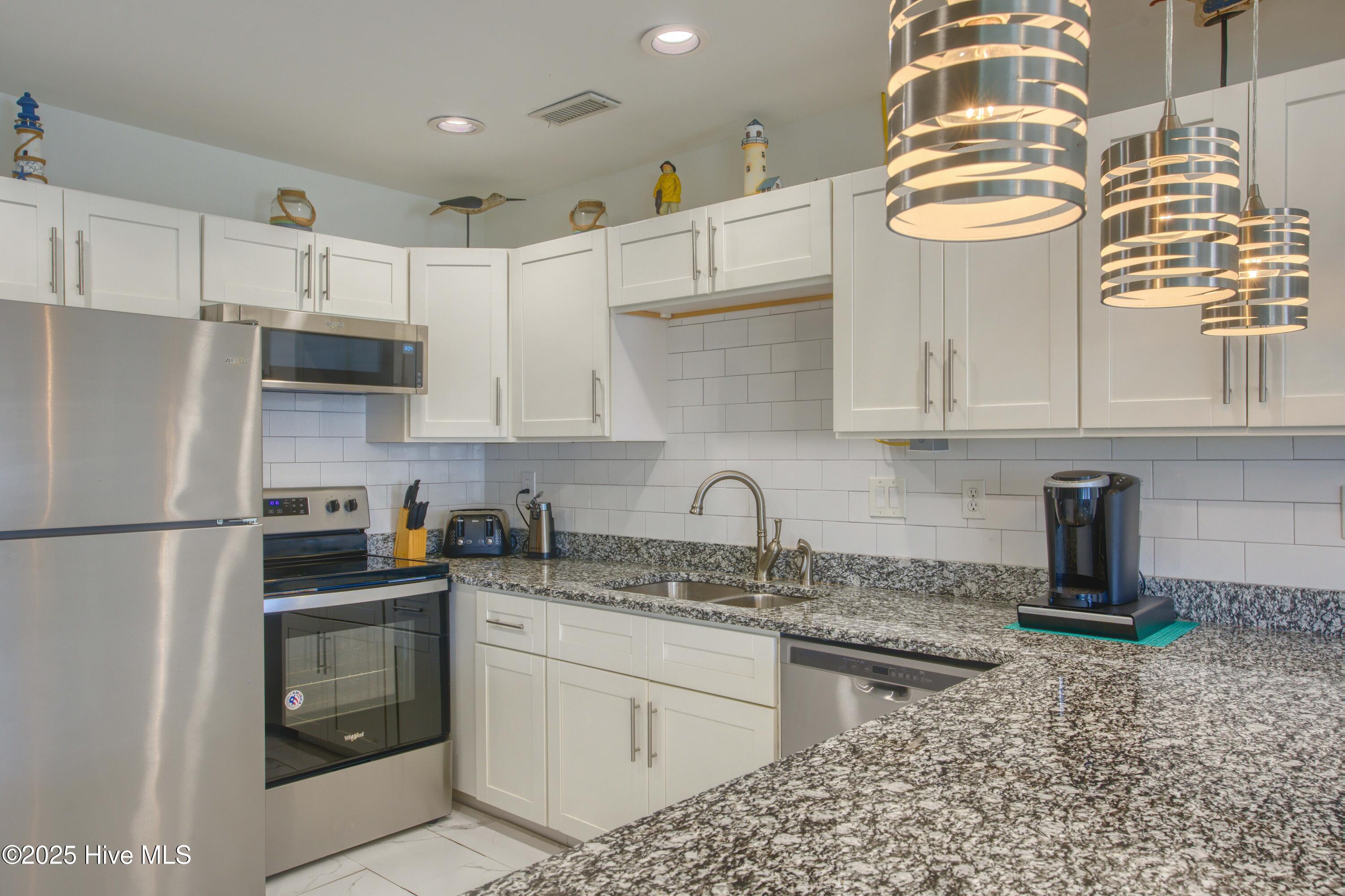 100534392 | Photo 12