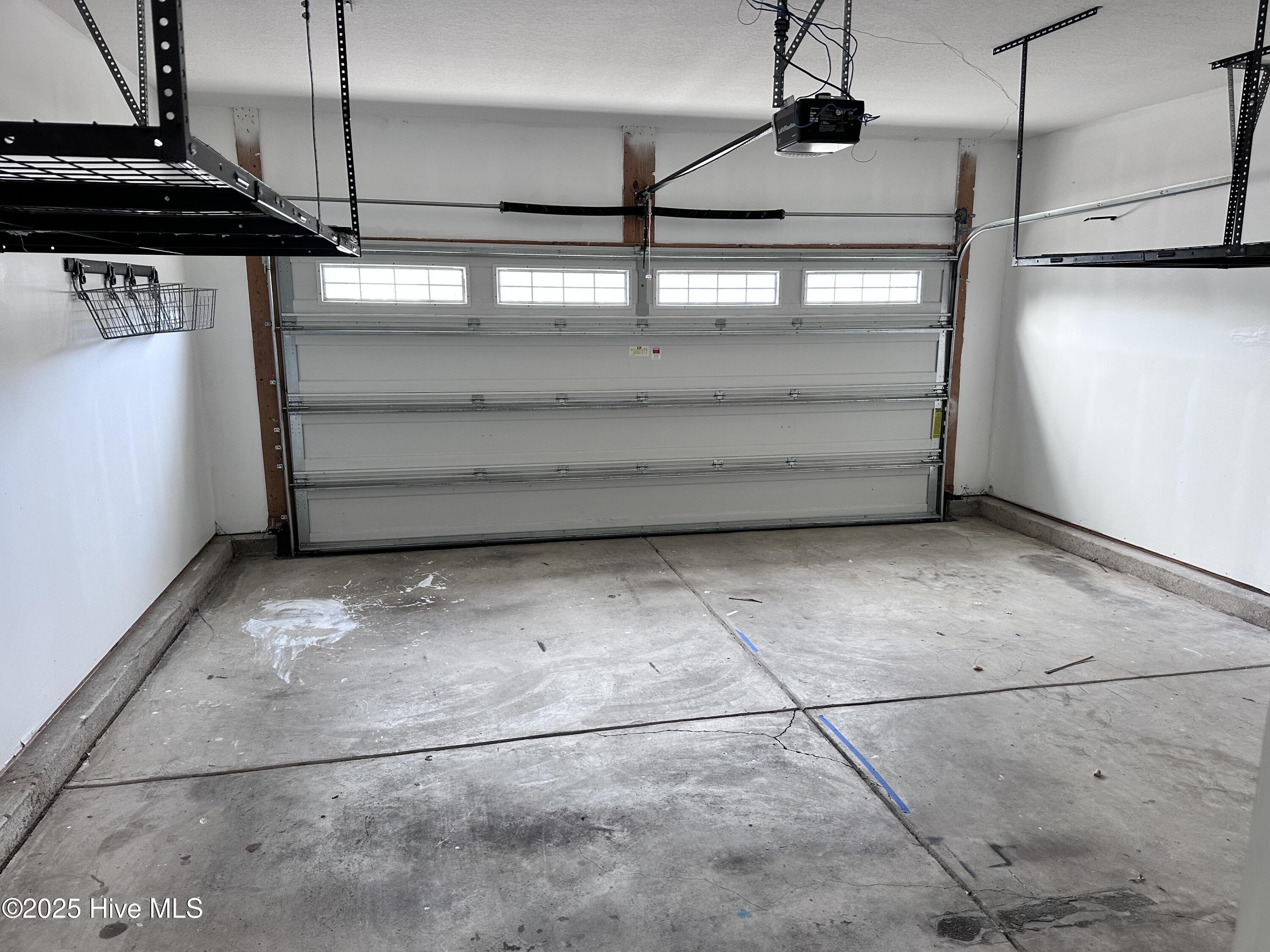 100544576 | Photo 43